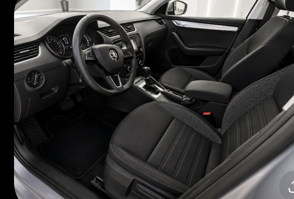 SKODA Octavia Combi 2.0 TDI Ambition 4x4-image-2