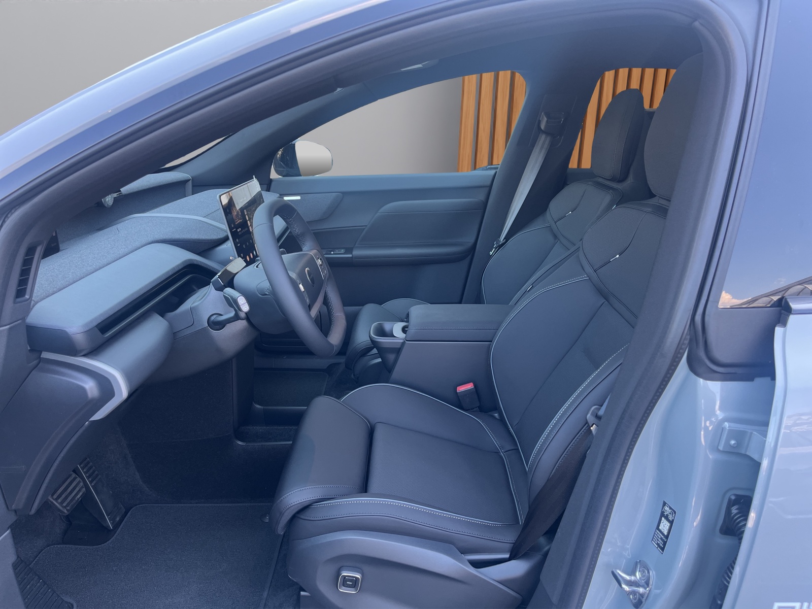 VOLVO EX60 Twin Ultra AWD-image-8