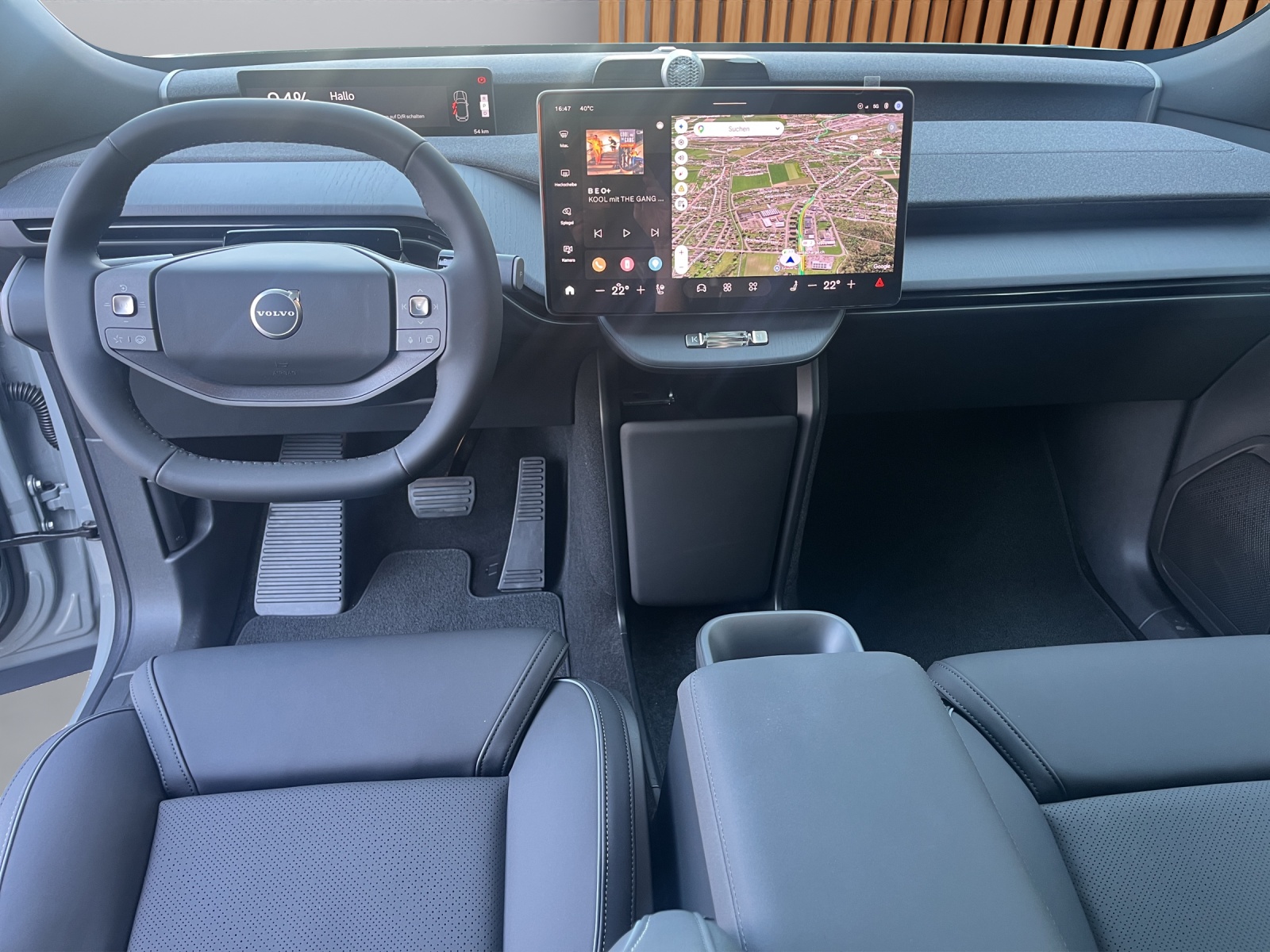VOLVO EX60 Twin Ultra AWD-image-10