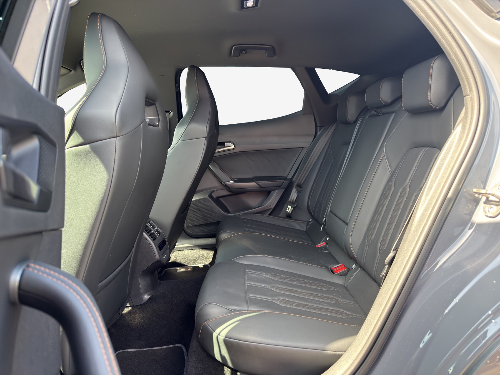 CUPRA Formentor 1.5 TSI DSG-image-11