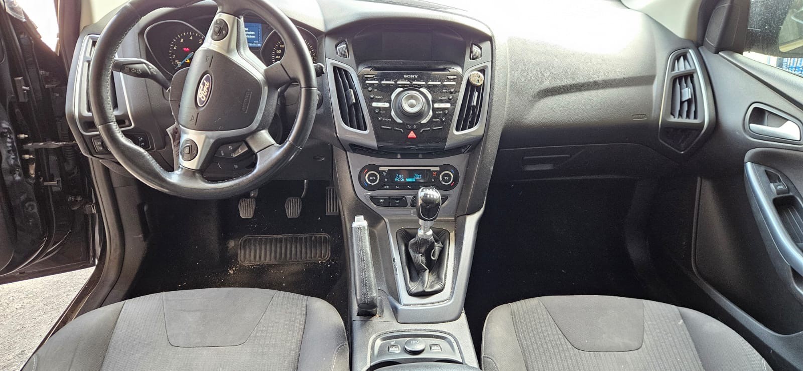 FORD Focus 1.6 SCTi Trend-image-5
