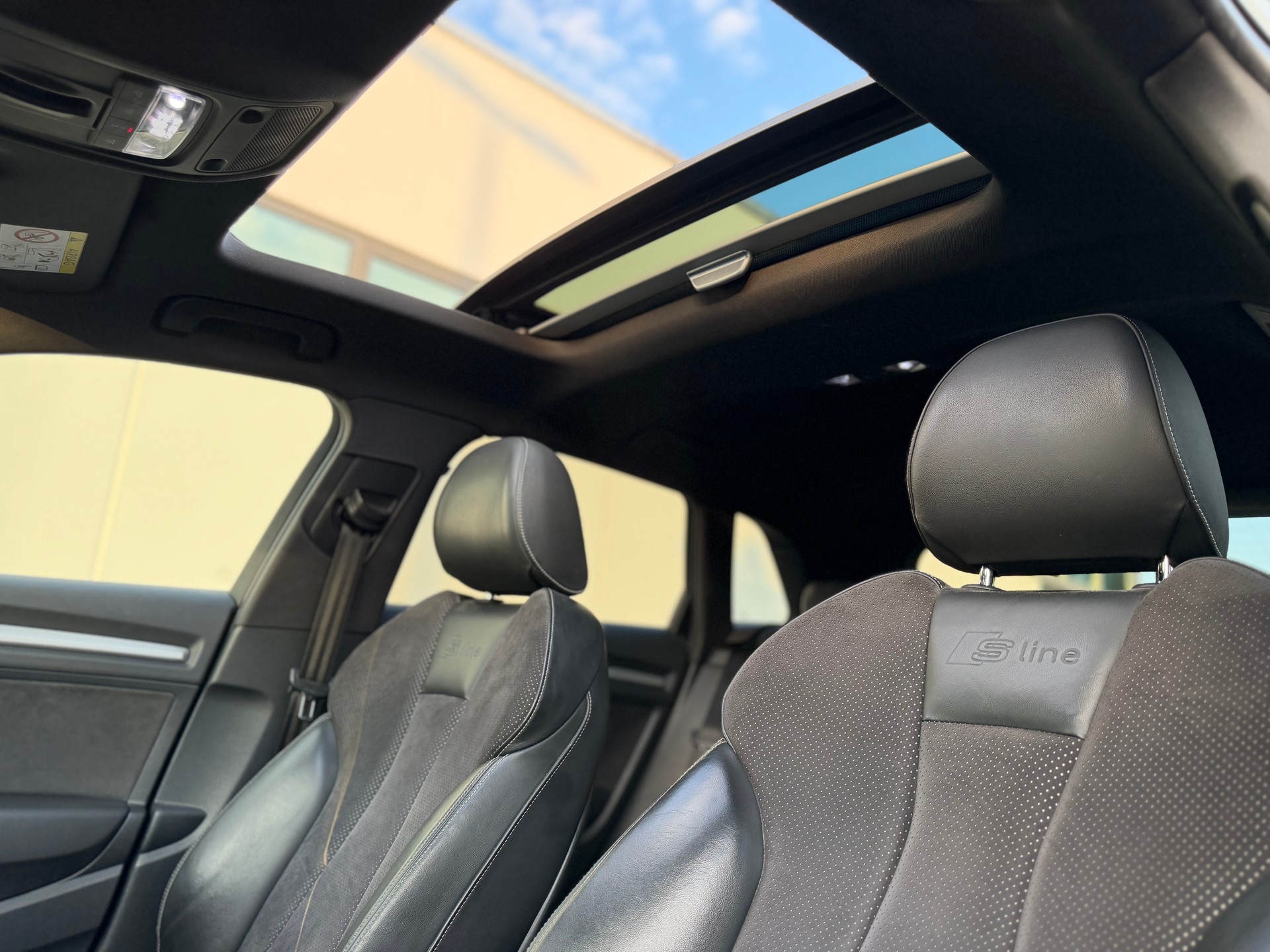AUDI A3 Sportback 1.4 e-tron Ambition S-tronic-image-9