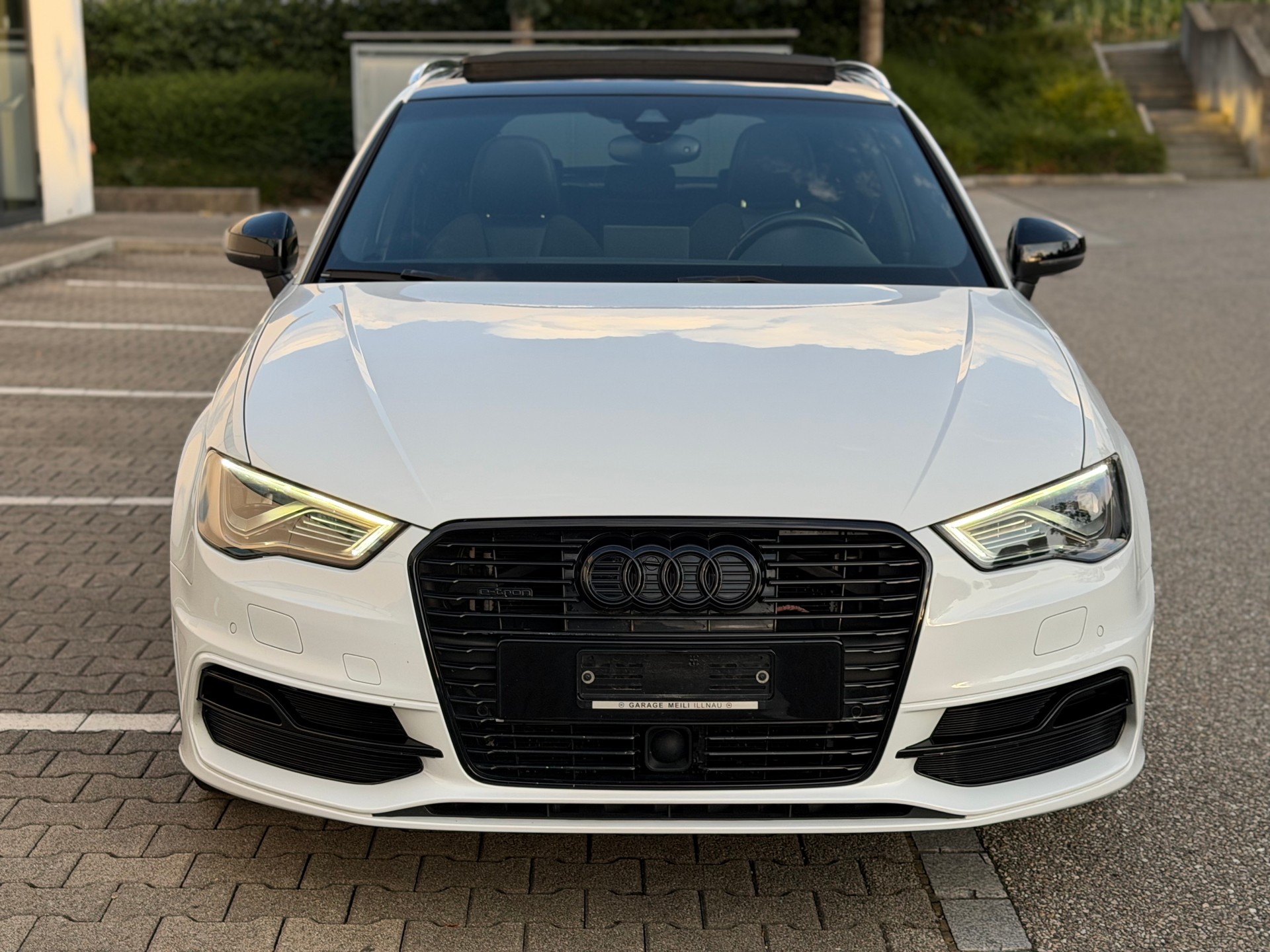 AUDI A3 Sportback 1.4 e-tron Ambition S-tronic-image-3