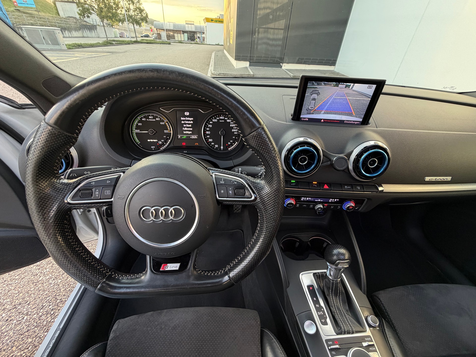 AUDI A3 Sportback 1.4 e-tron Ambition S-tronic-image-7