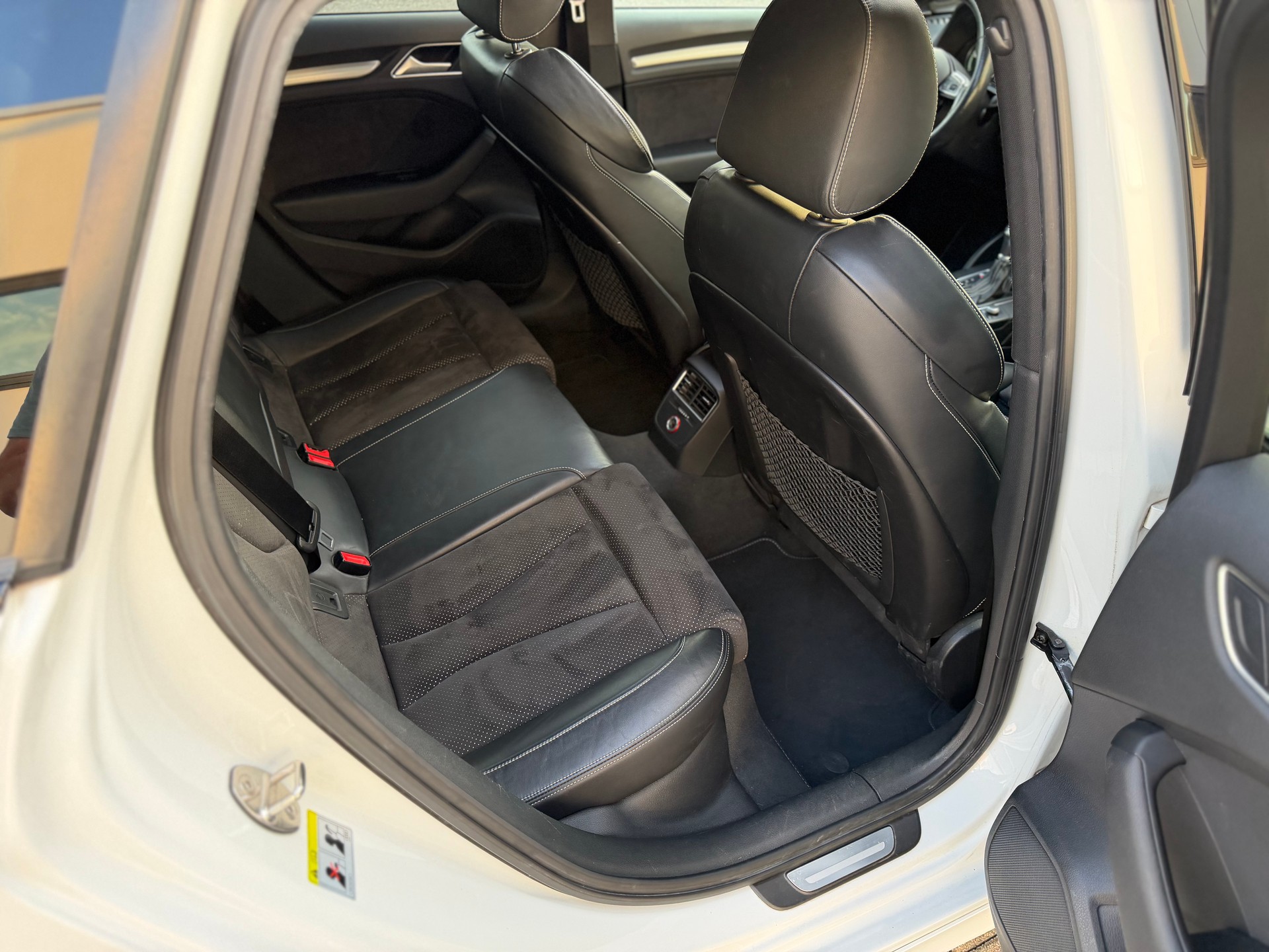 AUDI A3 Sportback 1.4 e-tron Ambition S-tronic-image-12