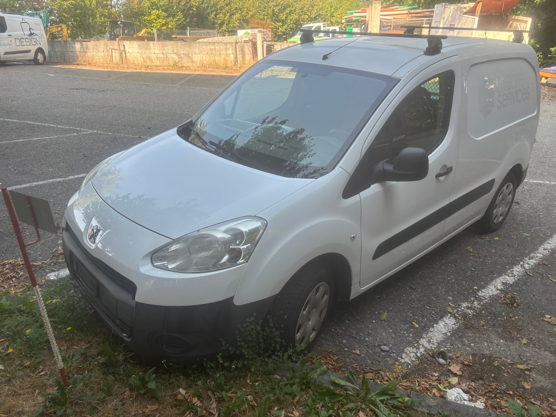 PEUGEOT Partner 1.6 VTi Urban Pack-image-2