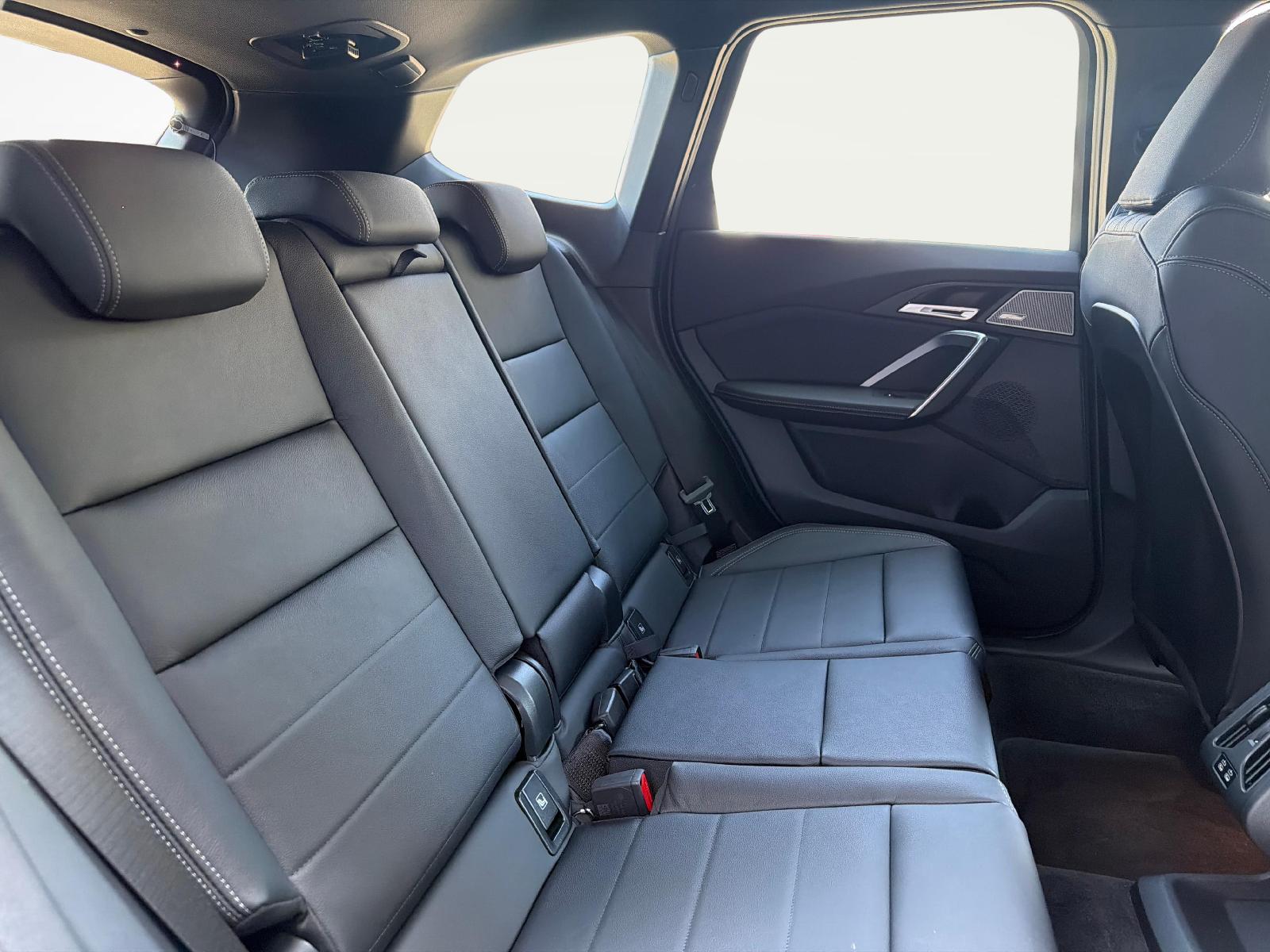 BMW X1 M35i-image-18