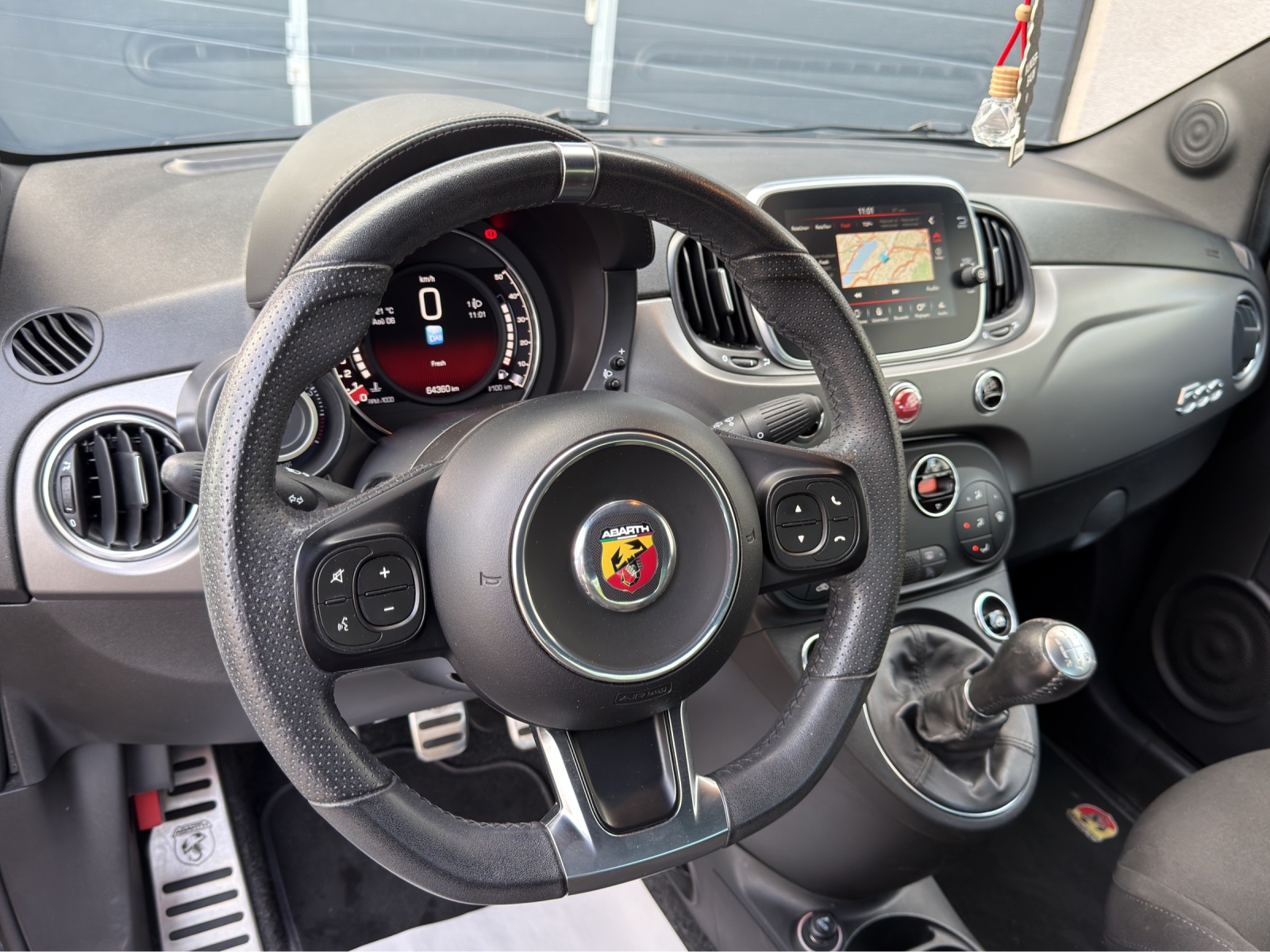 FIAT 595 1.4 16V Turbo Abarth Pista-image-25