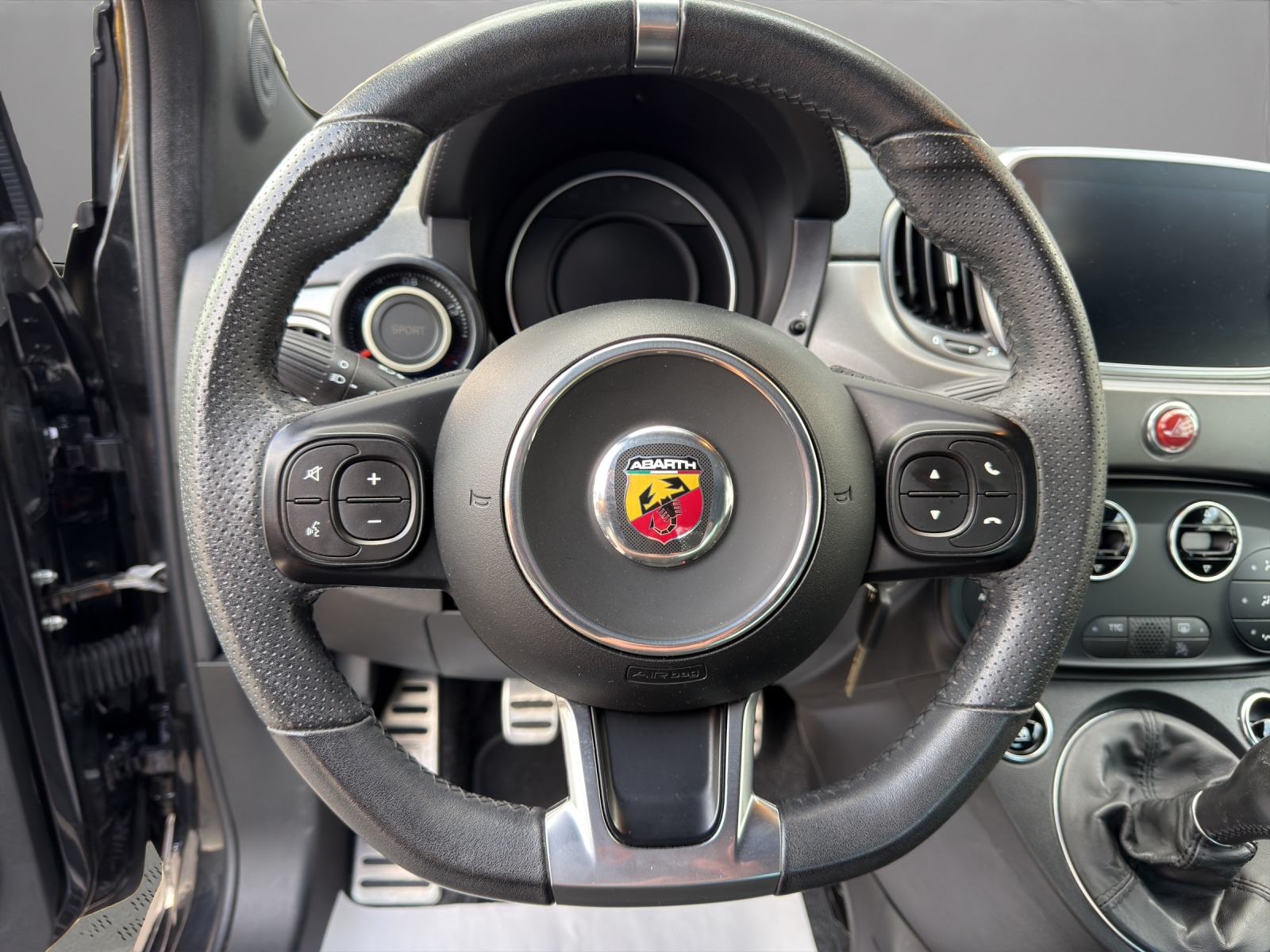 FIAT 595 1.4 16V Turbo Abarth Pista-image-9