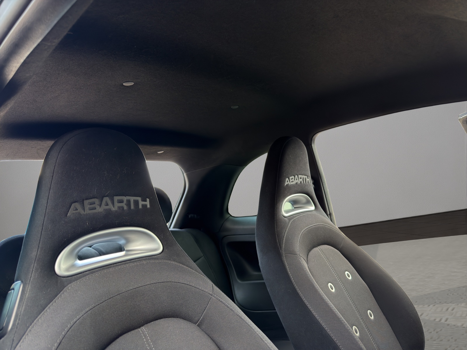 FIAT 595 1.4 16V Turbo Abarth Pista-image-19