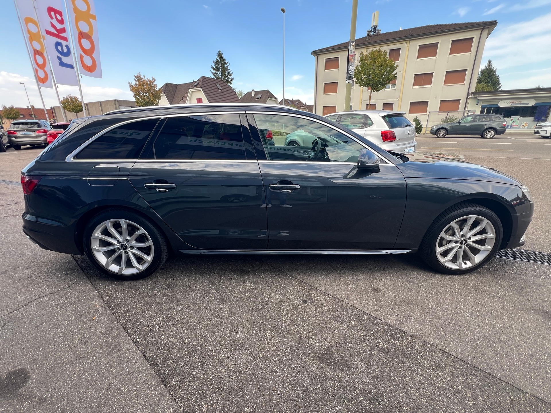 AUDI A4 Avant 40 TDI advanced quattro S-tronic-image-9