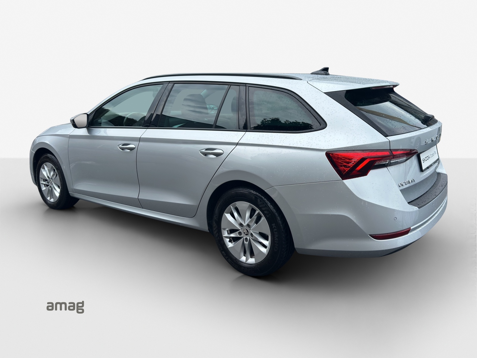 SKODA Octavia Combi 2.0 TDI DSG Ambition 4x4-image-2