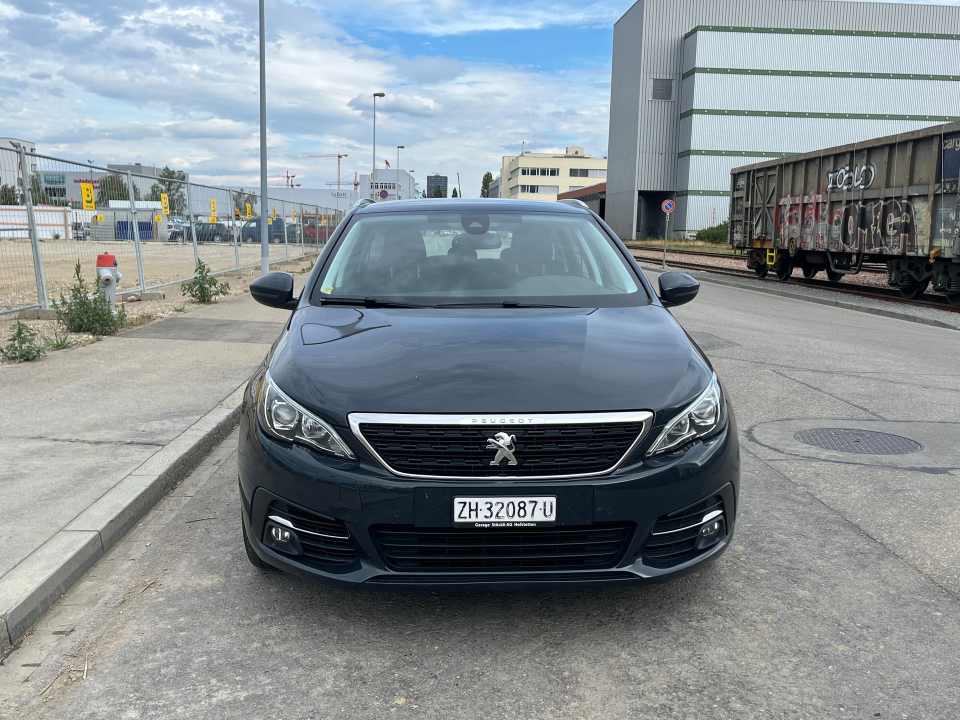 PEUGEOT 308 SW 1.6 BlueHDI Business Line EAT6-image-1