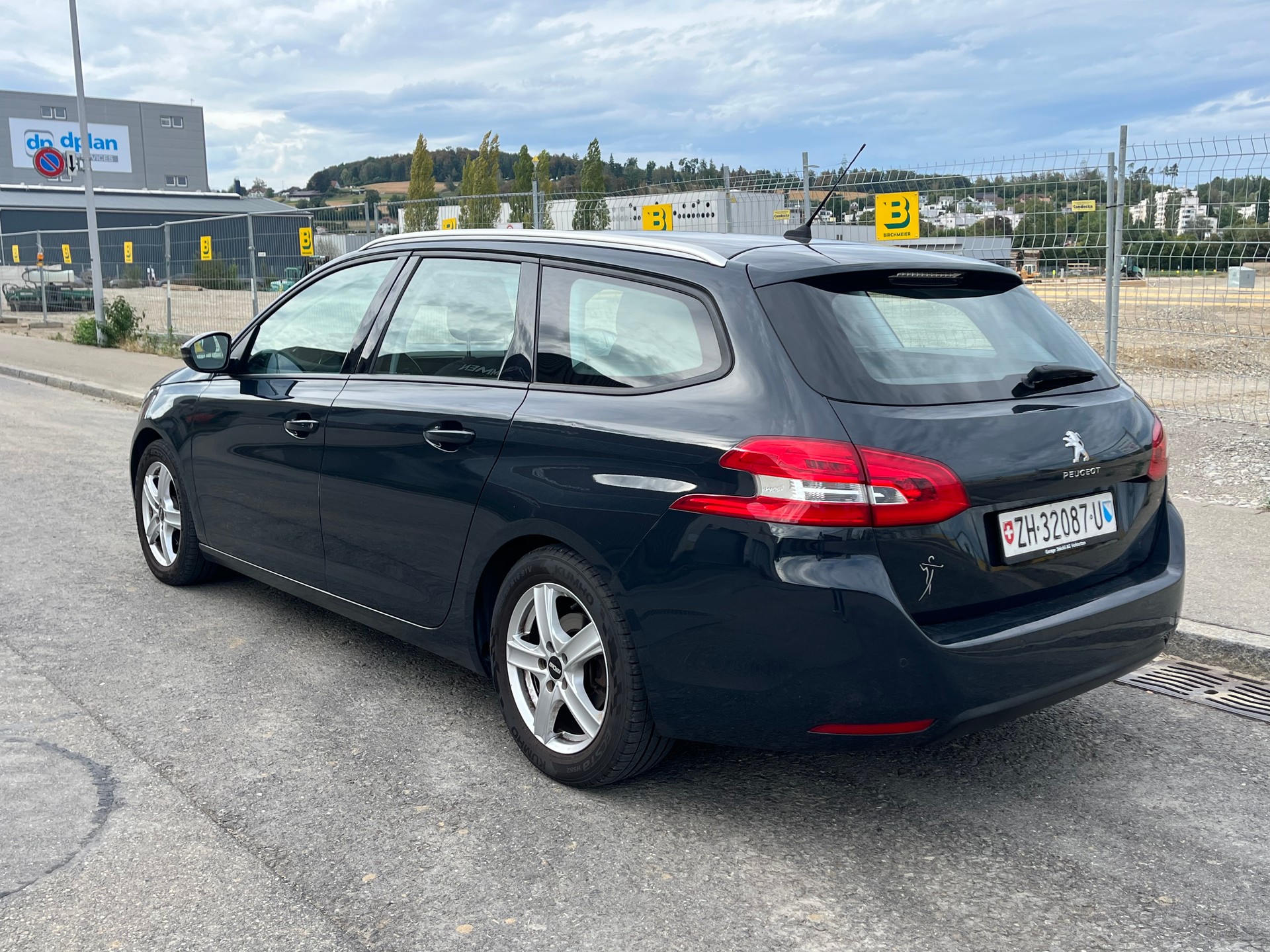 PEUGEOT 308 SW 1.6 BlueHDI Business Line EAT6-image-6