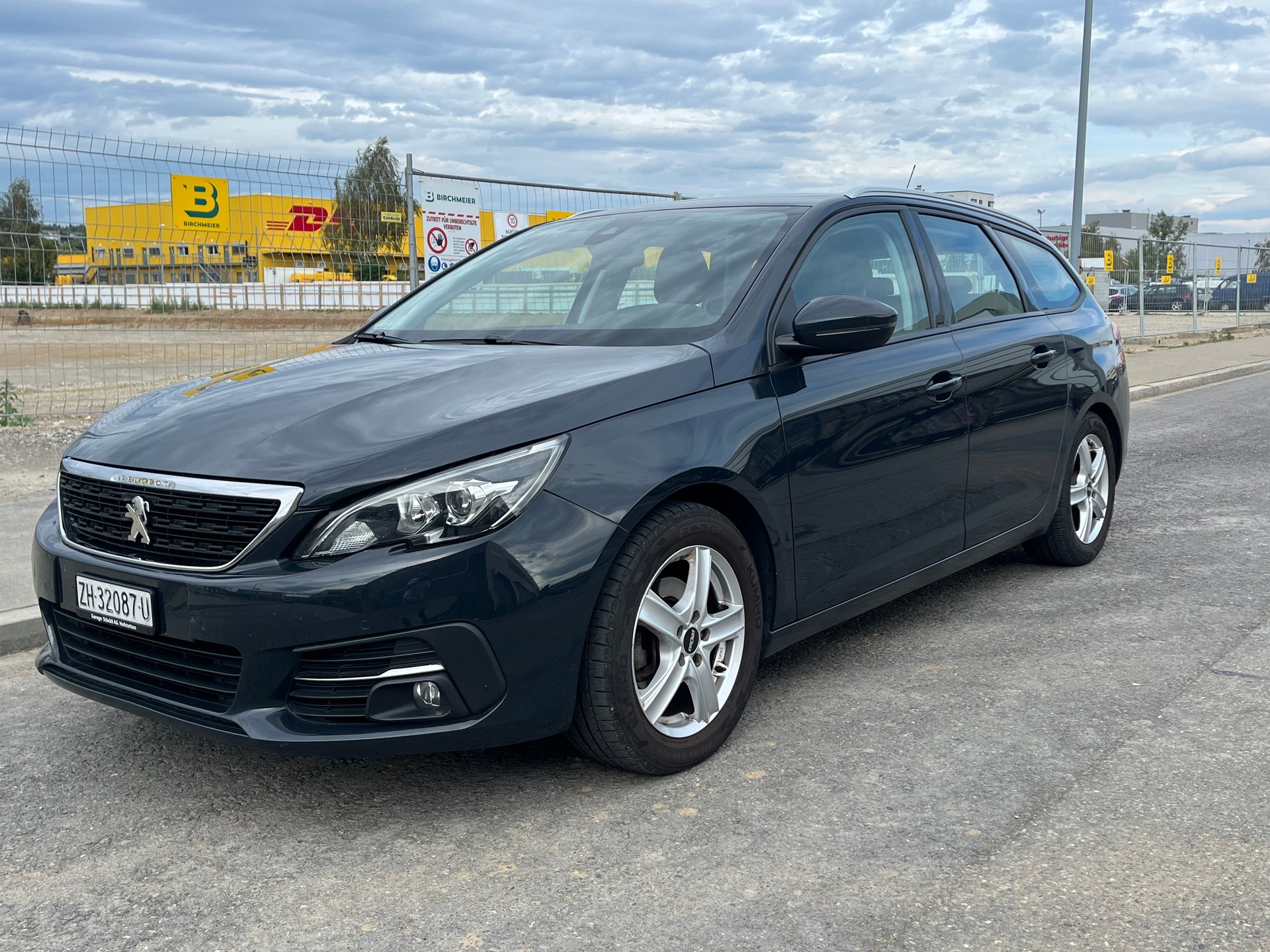PEUGEOT 308 SW 1.6 BlueHDI Business Line EAT6-image-2