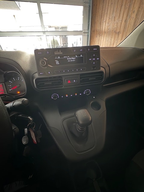 CITROEN Berlingo Van 1.2 Pure Tech 110 s/s Driver 650kg-image-8