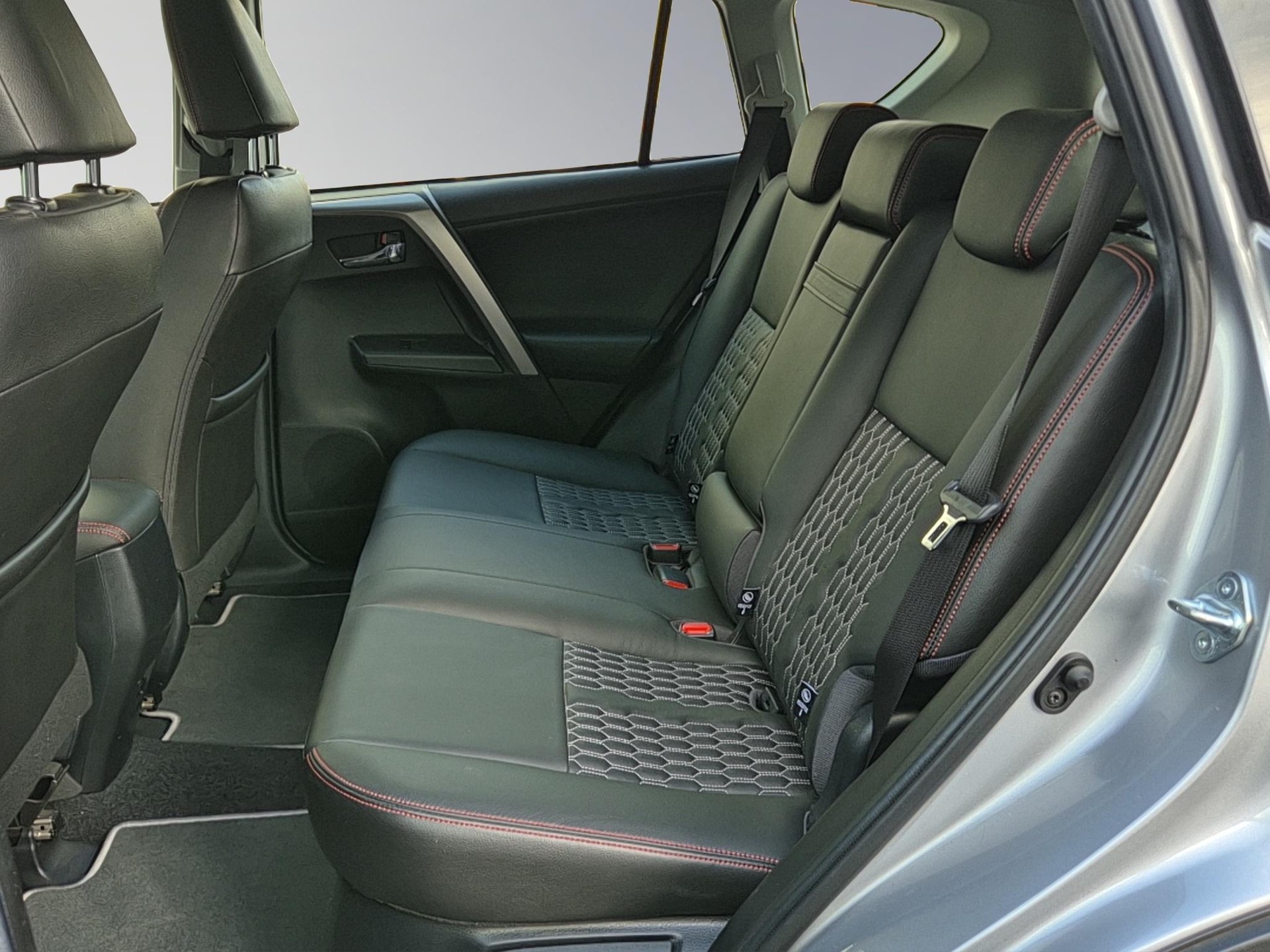 TOYOTA RAV4 2.5 HSD Comfort-image-16