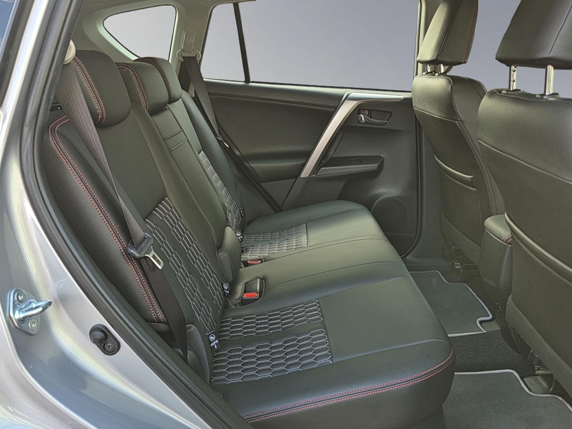 TOYOTA RAV4 2.5 HSD Comfort-image-15
