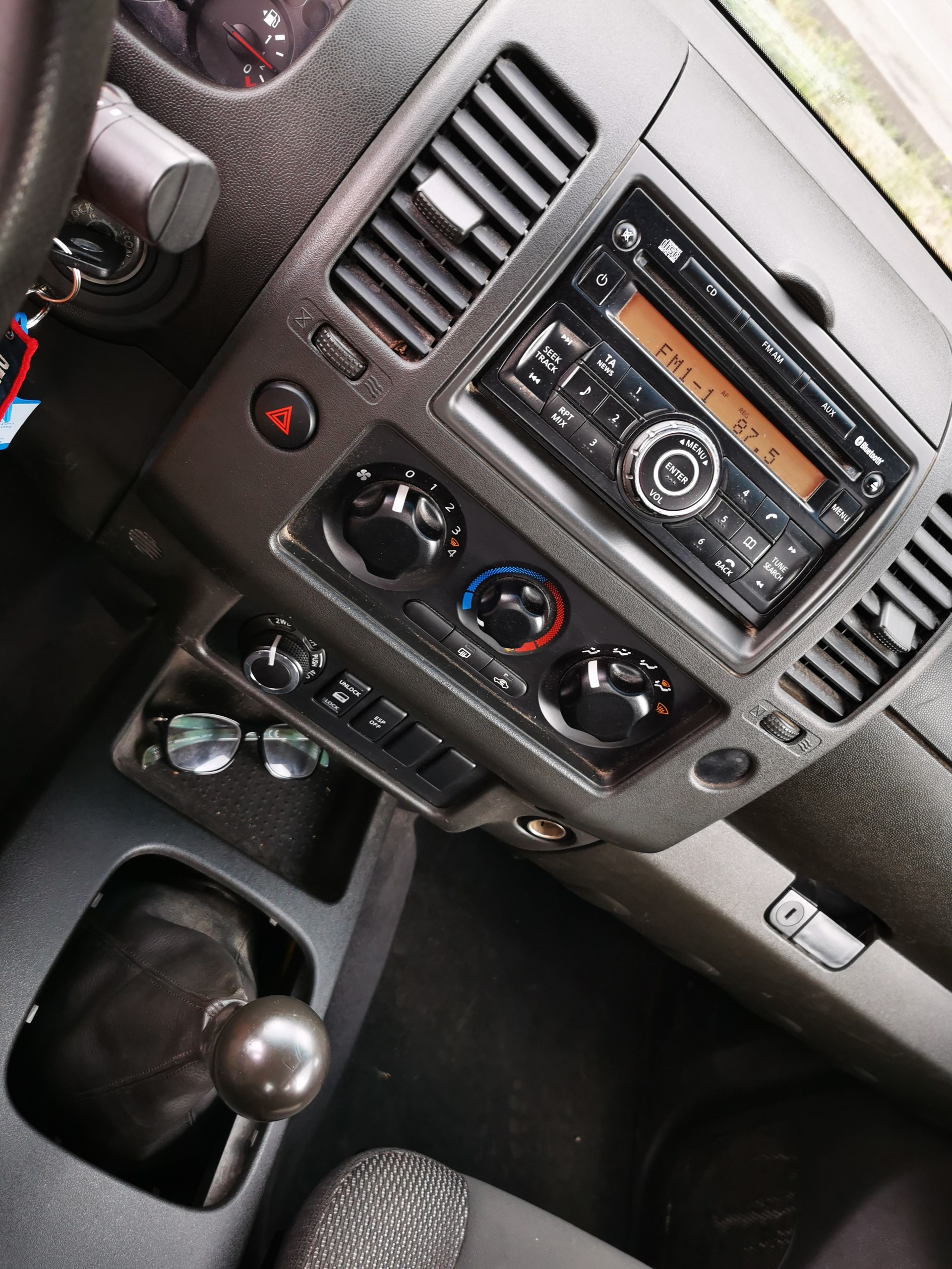 NISSAN Navara Double Cab LE 2.5 dCi 4WD LB-image-11