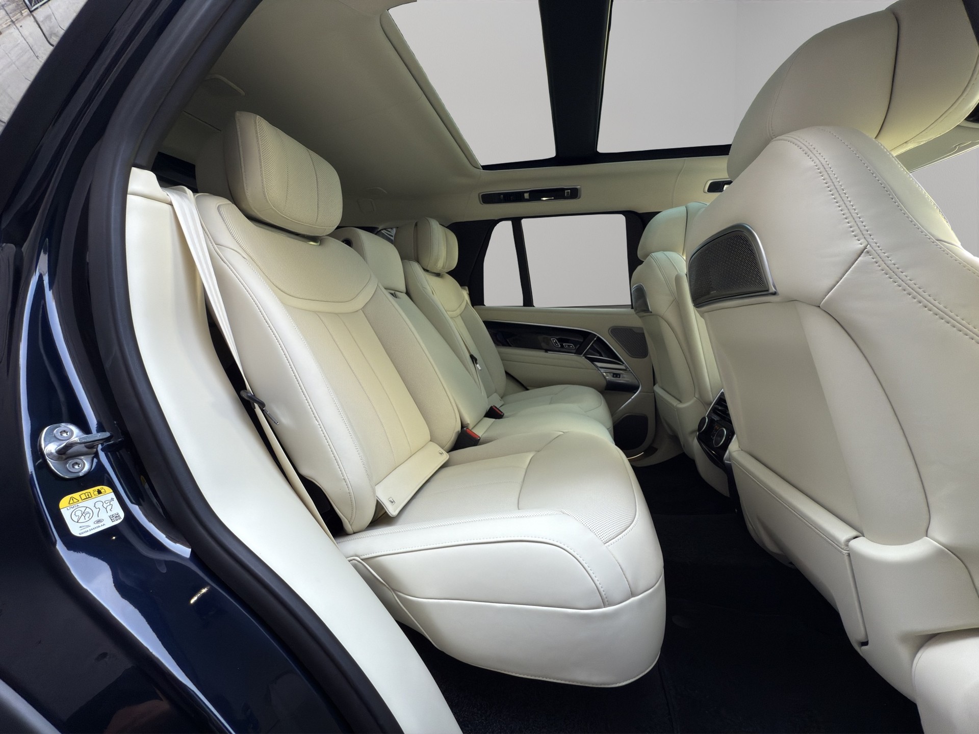 LAND ROVER Range Rover 4.4 V8 Autobiography-image-16
