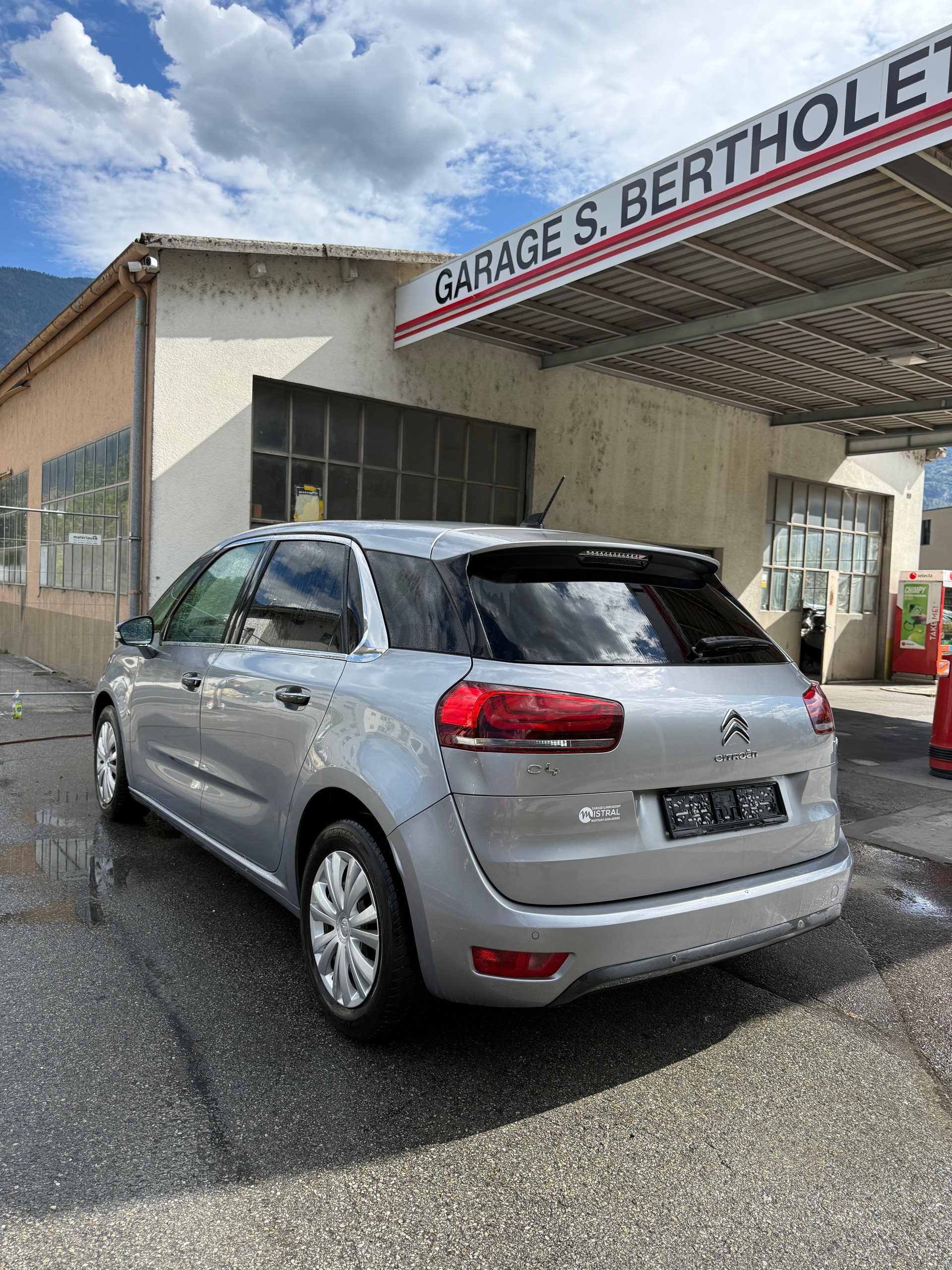 CITROEN C4 Picasso 1.6 BlueHDi Feel EAT6-image-3