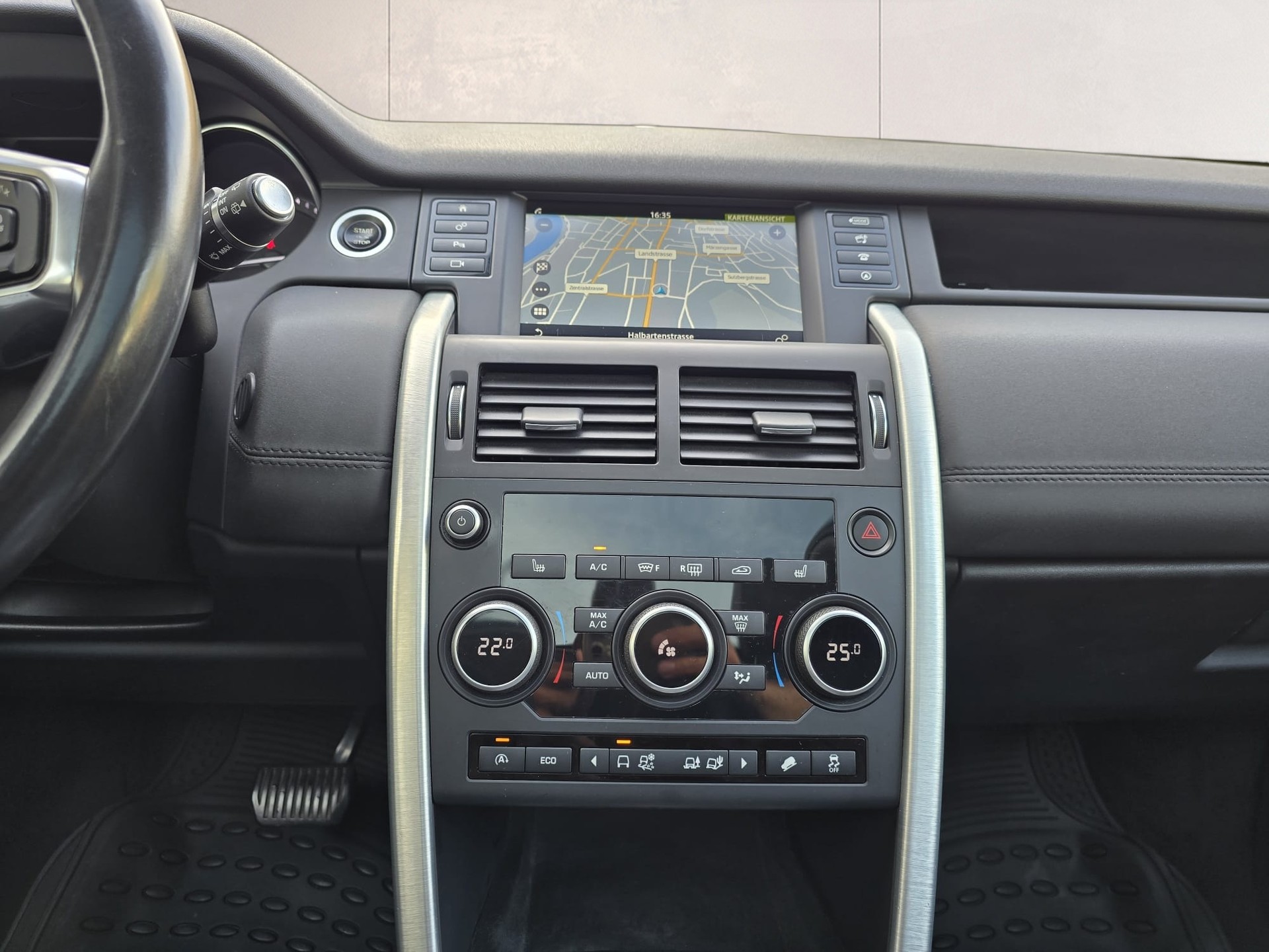 LAND ROVER Discovery Sport 2.0 TD4 Pure AT9-image-10