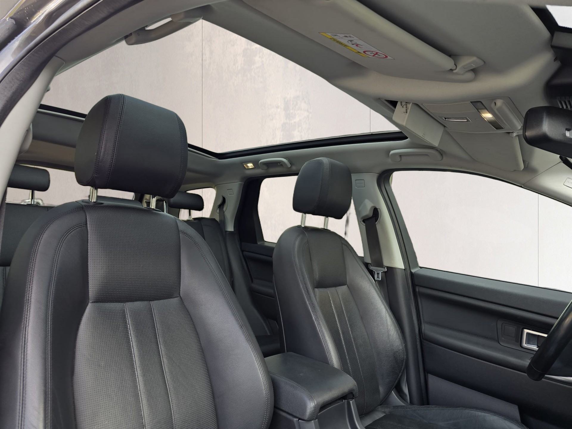 LAND ROVER Discovery Sport 2.0 TD4 Pure AT9-image-15