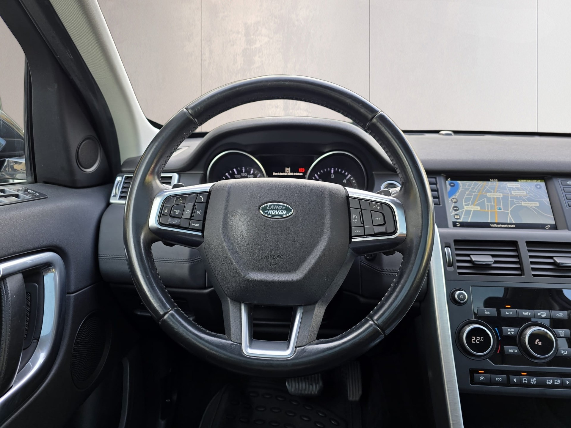 LAND ROVER Discovery Sport 2.0 TD4 Pure AT9-image-9