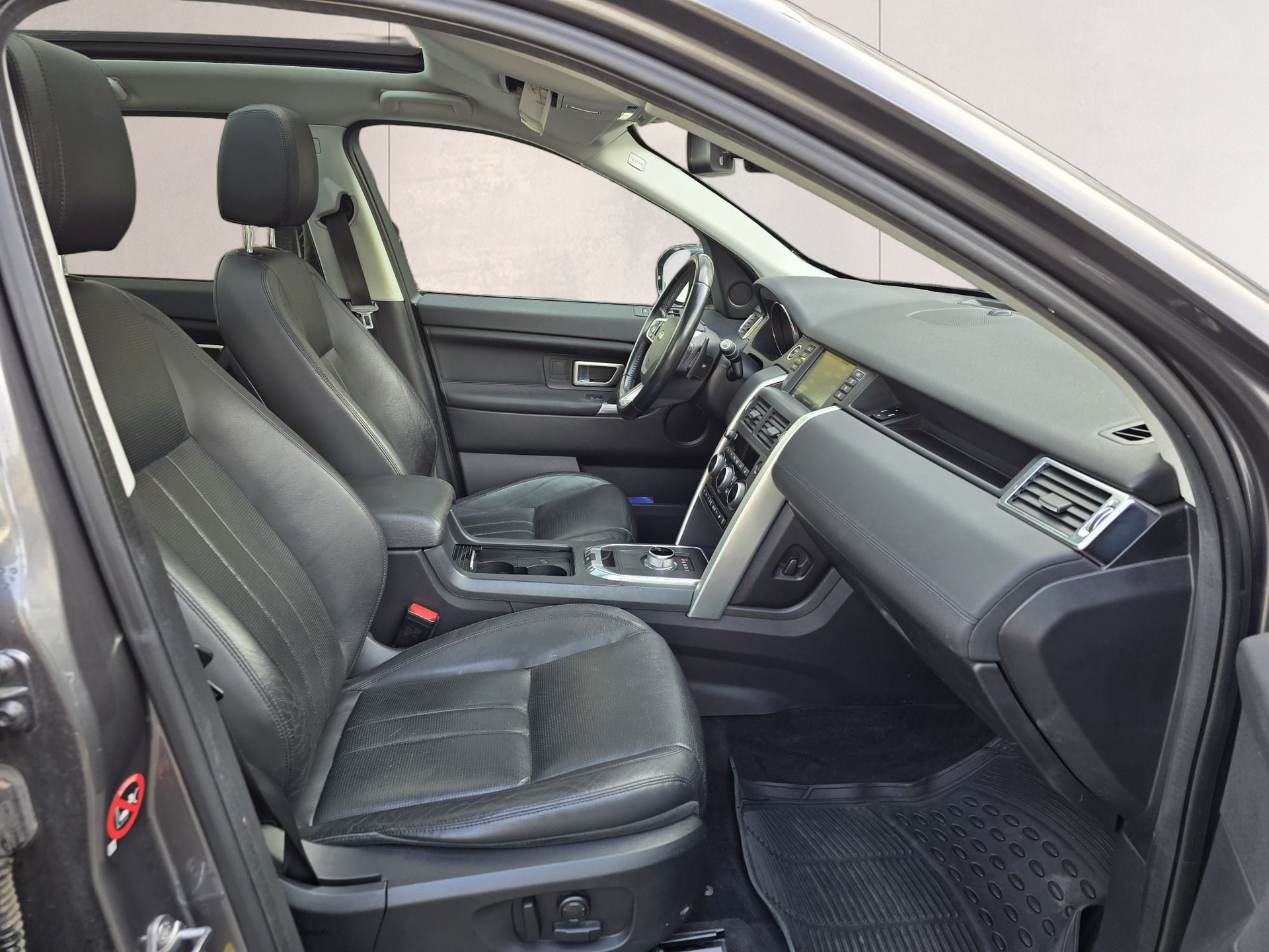 LAND ROVER Discovery Sport 2.0 TD4 Pure AT9-image-16