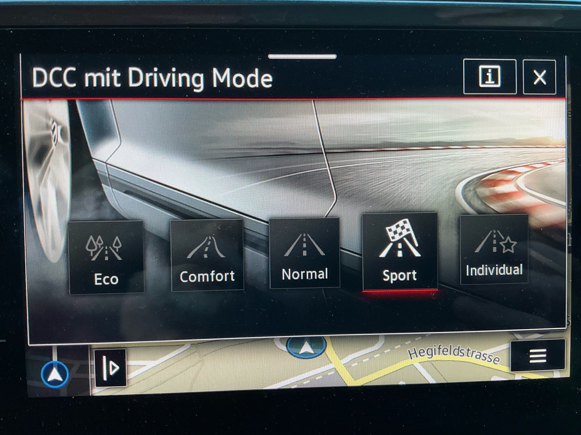 VW Tiguan Allspace R-Line 4Motion *** PANORAMADACH & 7 PLÄTZER ***-image-14
