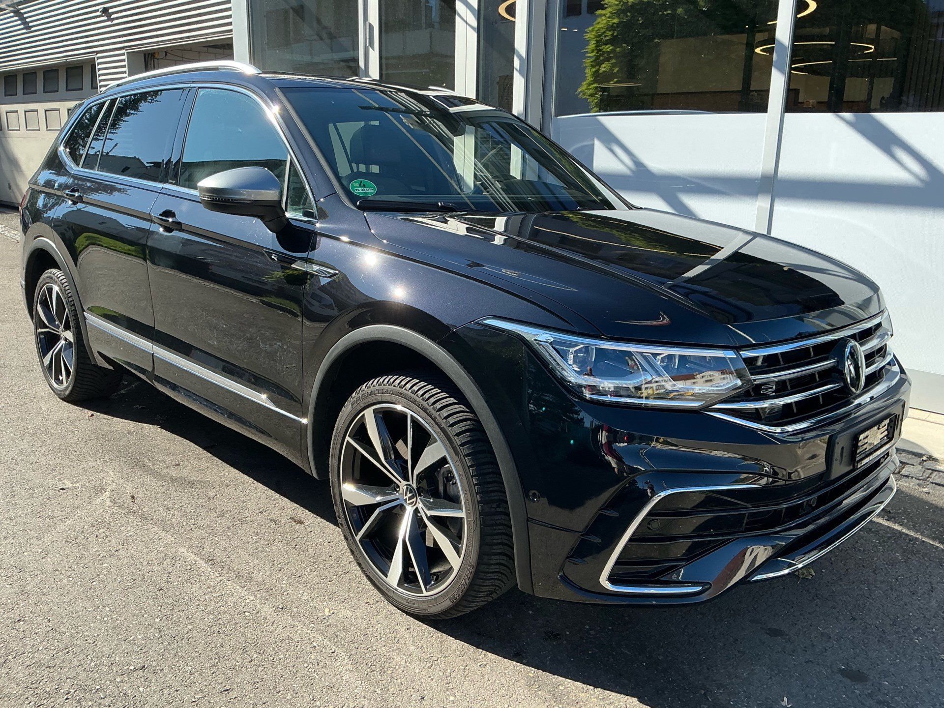 VW Tiguan Allspace R-Line 4Motion *** PANORAMADACH & 7 PLÄTZER ***-showroom-element-2