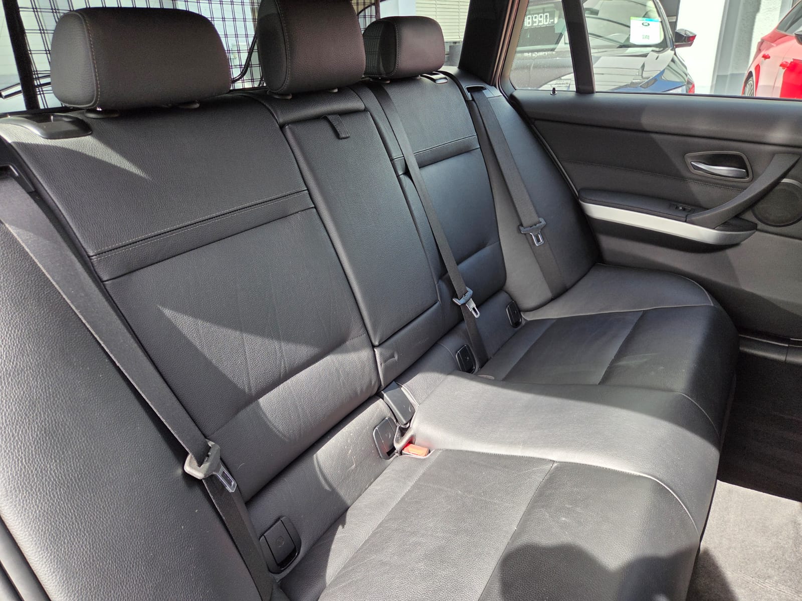 BMW 325i Touring M-Sportpaket-image-14