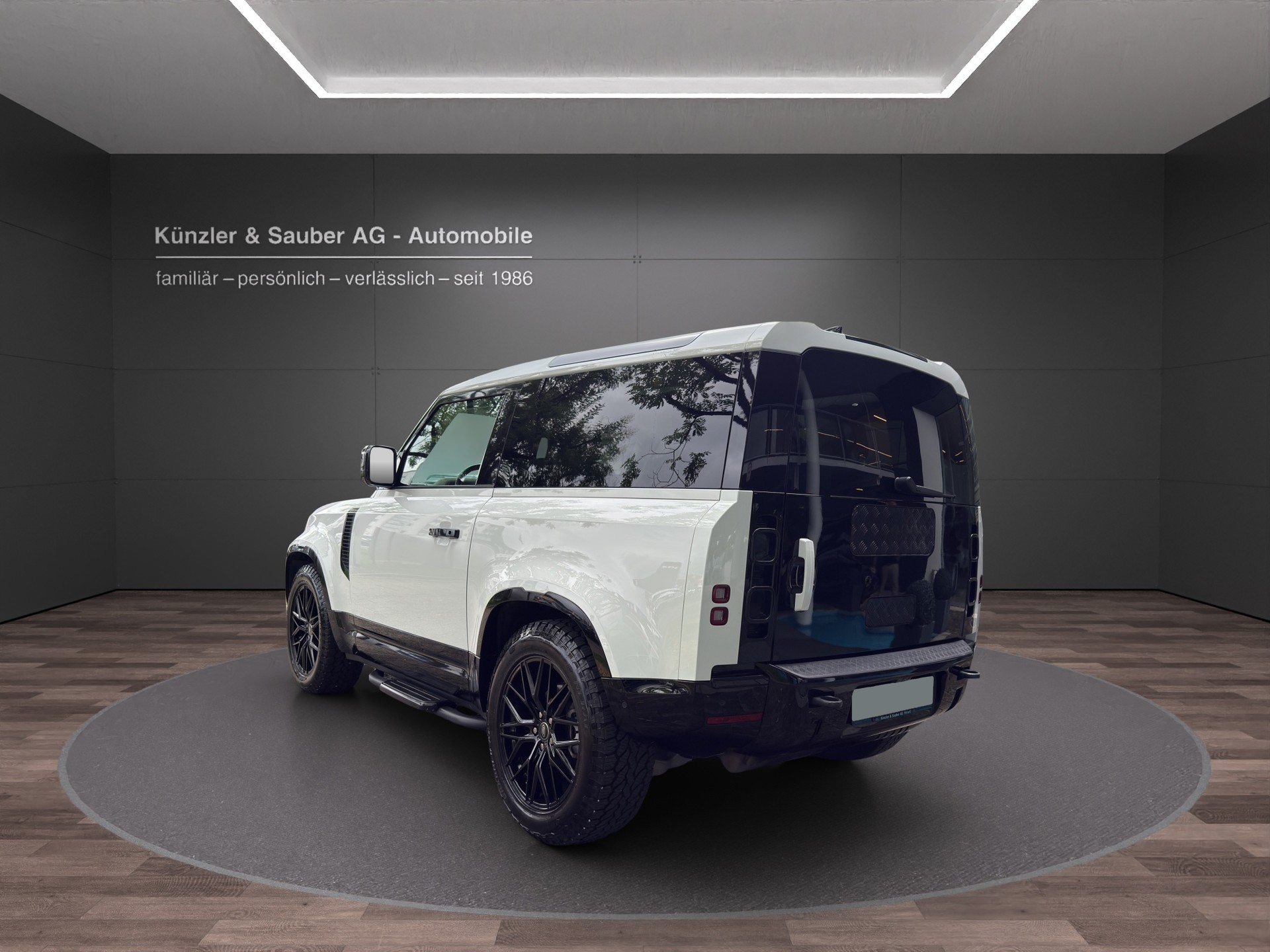 LAND ROVER Defender 90 3.0D I6 250 SE AT8-image-22
