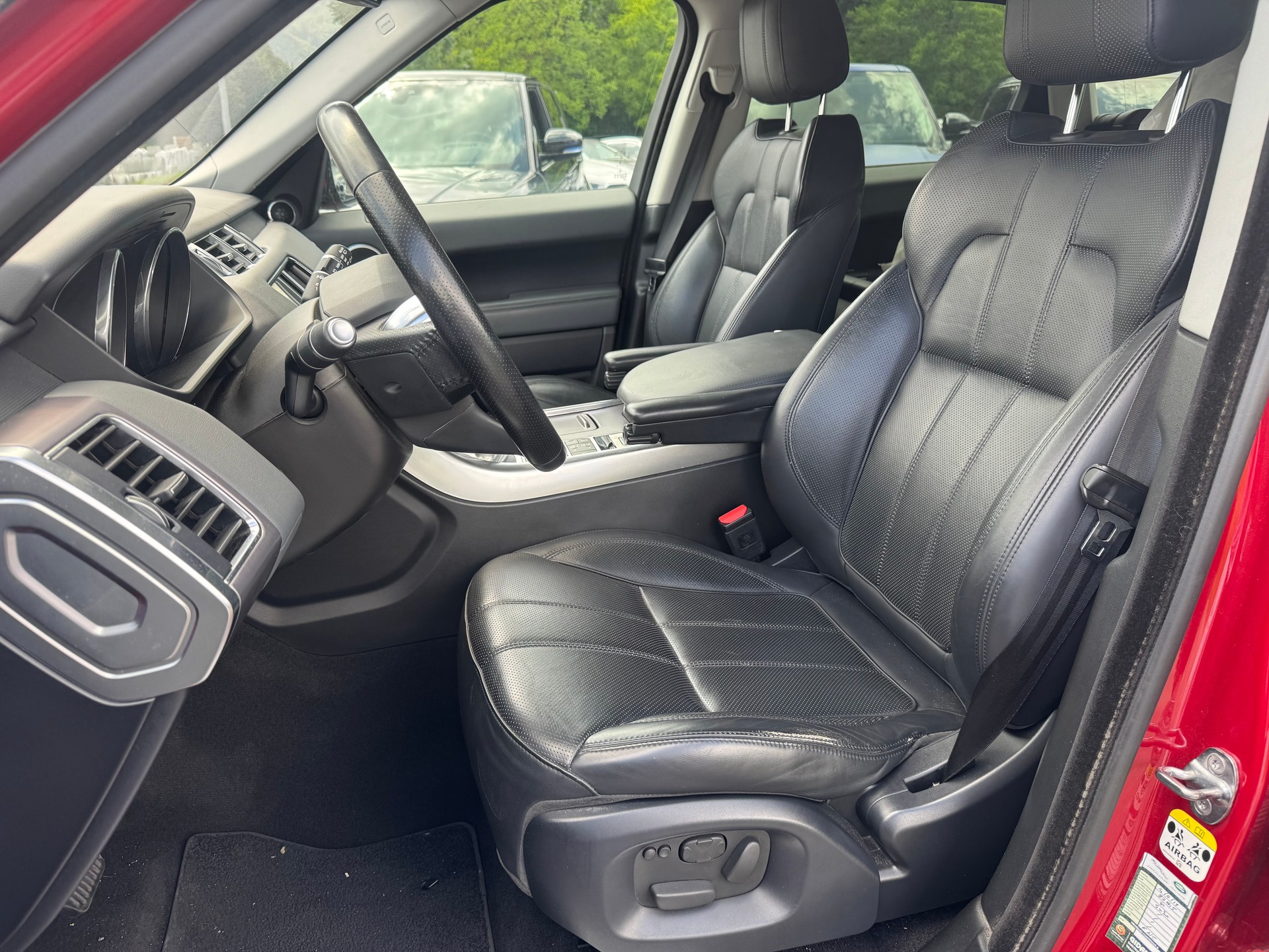 LAND ROVER Range Rover Sport 3.0 SDV6 HSE 7 Places-image-11