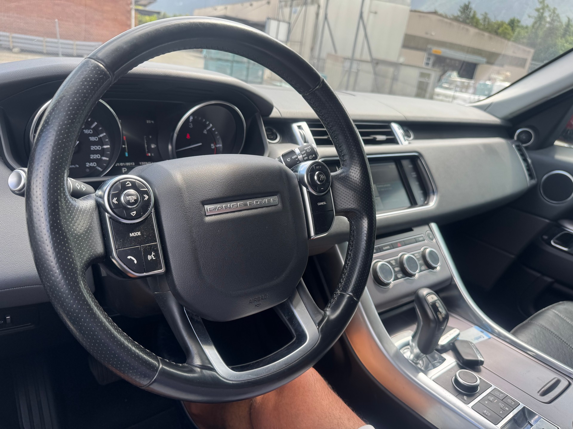 LAND ROVER Range Rover Sport 3.0 SDV6 HSE 7 Places-image-24