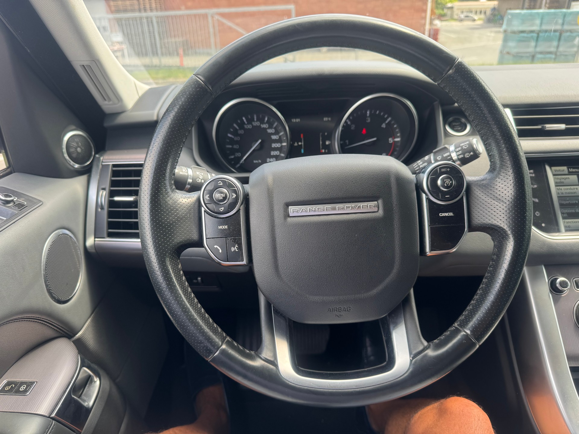 LAND ROVER Range Rover Sport 3.0 SDV6 HSE 7 Places-image-13
