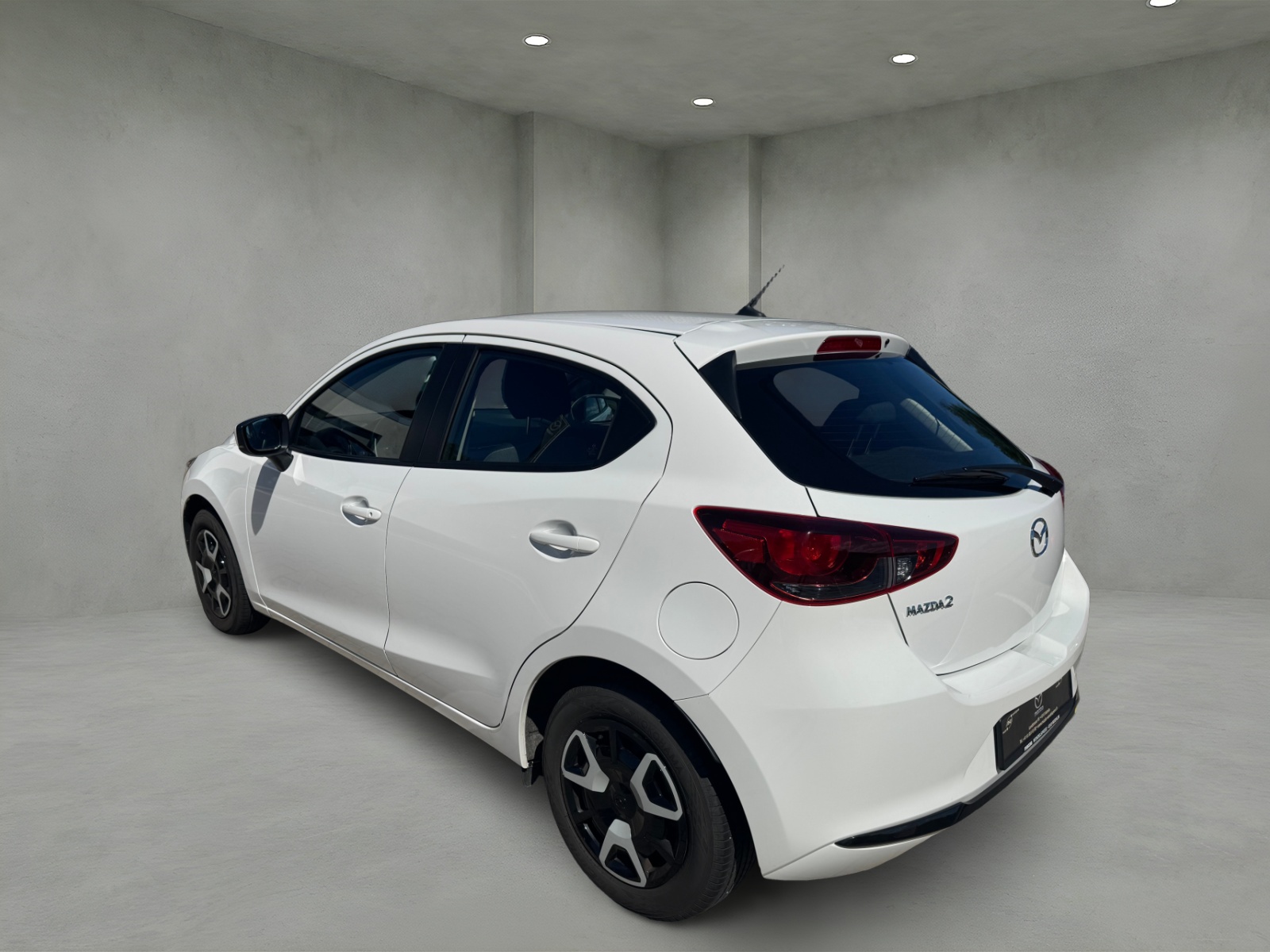 MAZDA 2 SKYACTIV-G 90 Mild Hybrid Center-Line-showroom-element-3