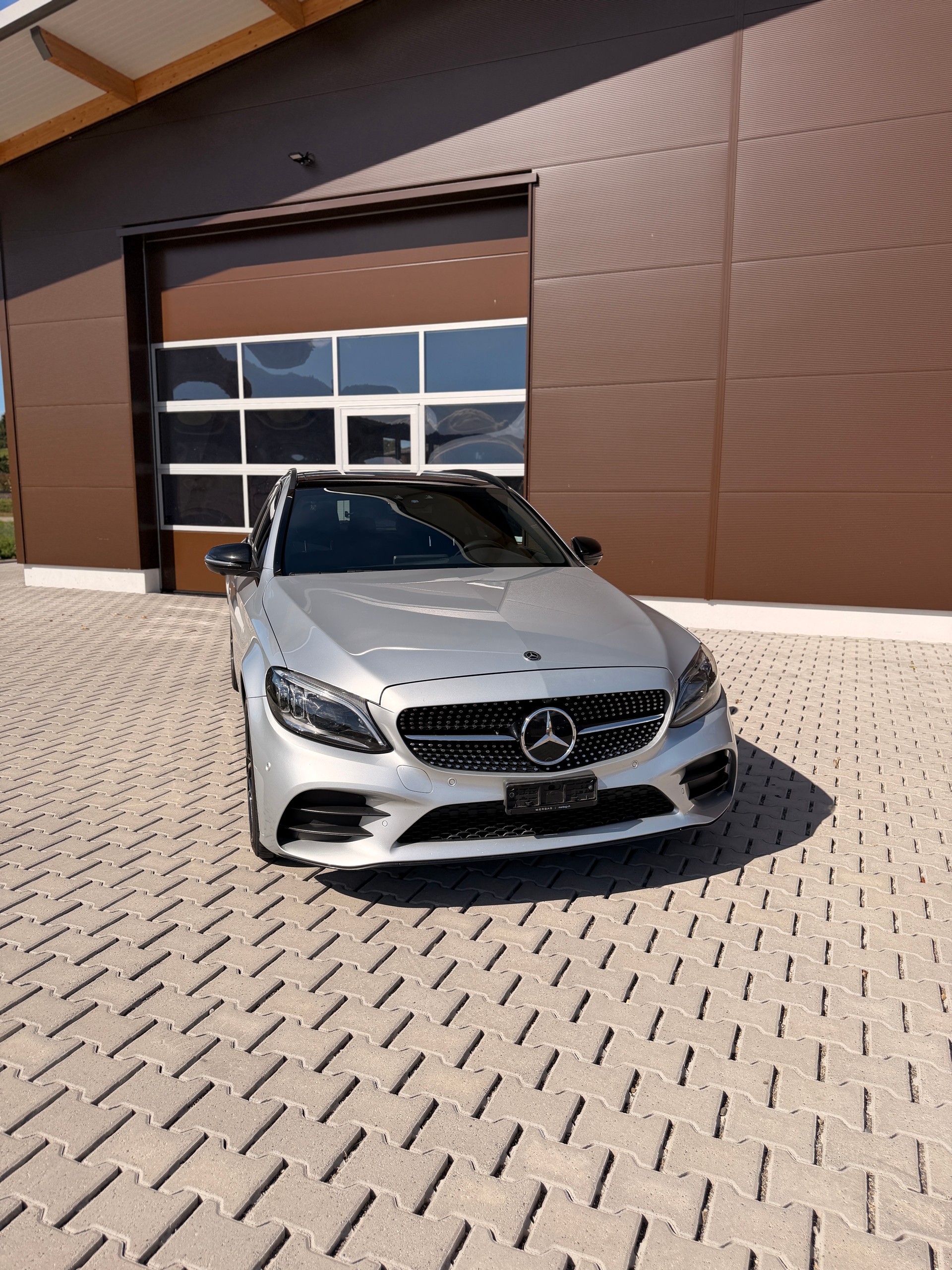 MERCEDES-BENZ C 220 d AMG Line 4Matic 9G-Tronic-image-4