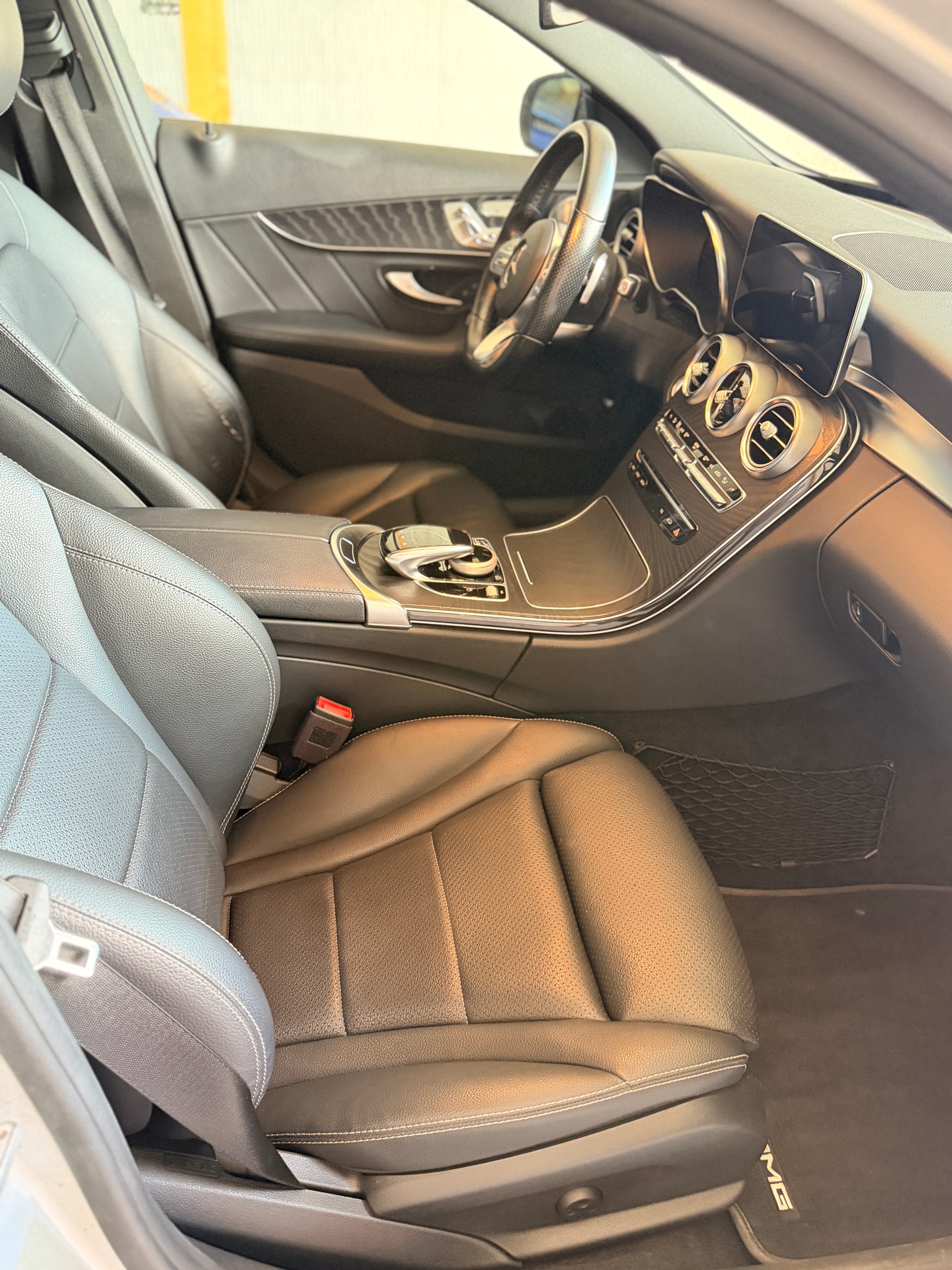MERCEDES-BENZ C 220 d AMG Line 4Matic 9G-Tronic-image-7