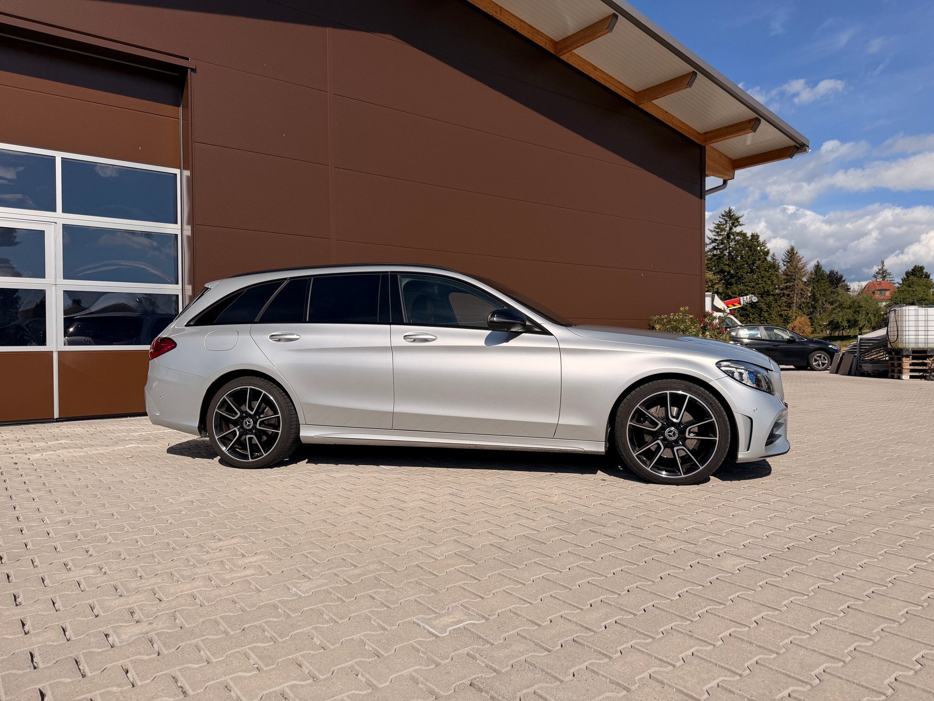 MERCEDES-BENZ C 220 d AMG Line 4Matic 9G-Tronic-image-1
