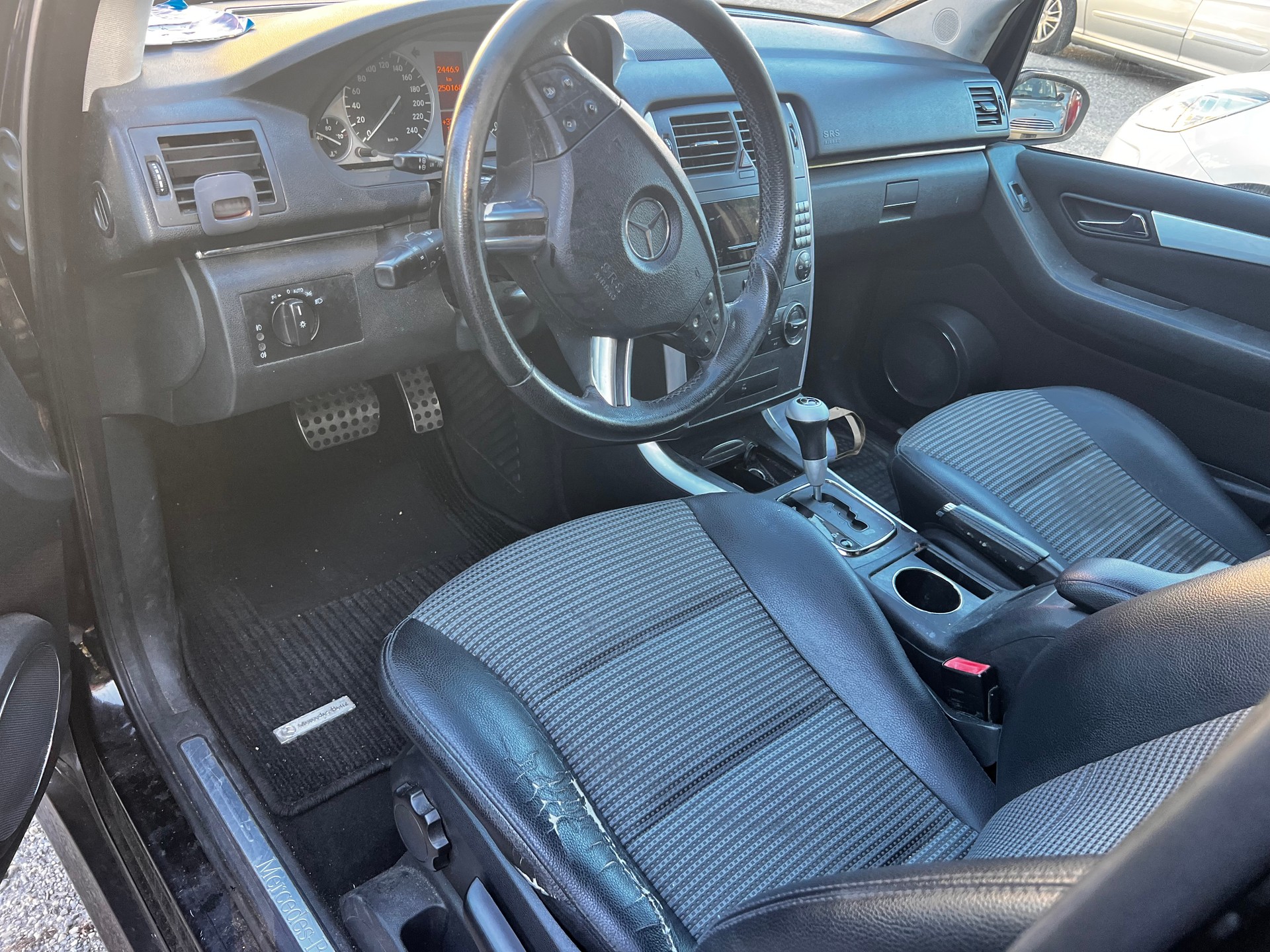 MERCEDES-BENZ B 180 CDI-image-5
