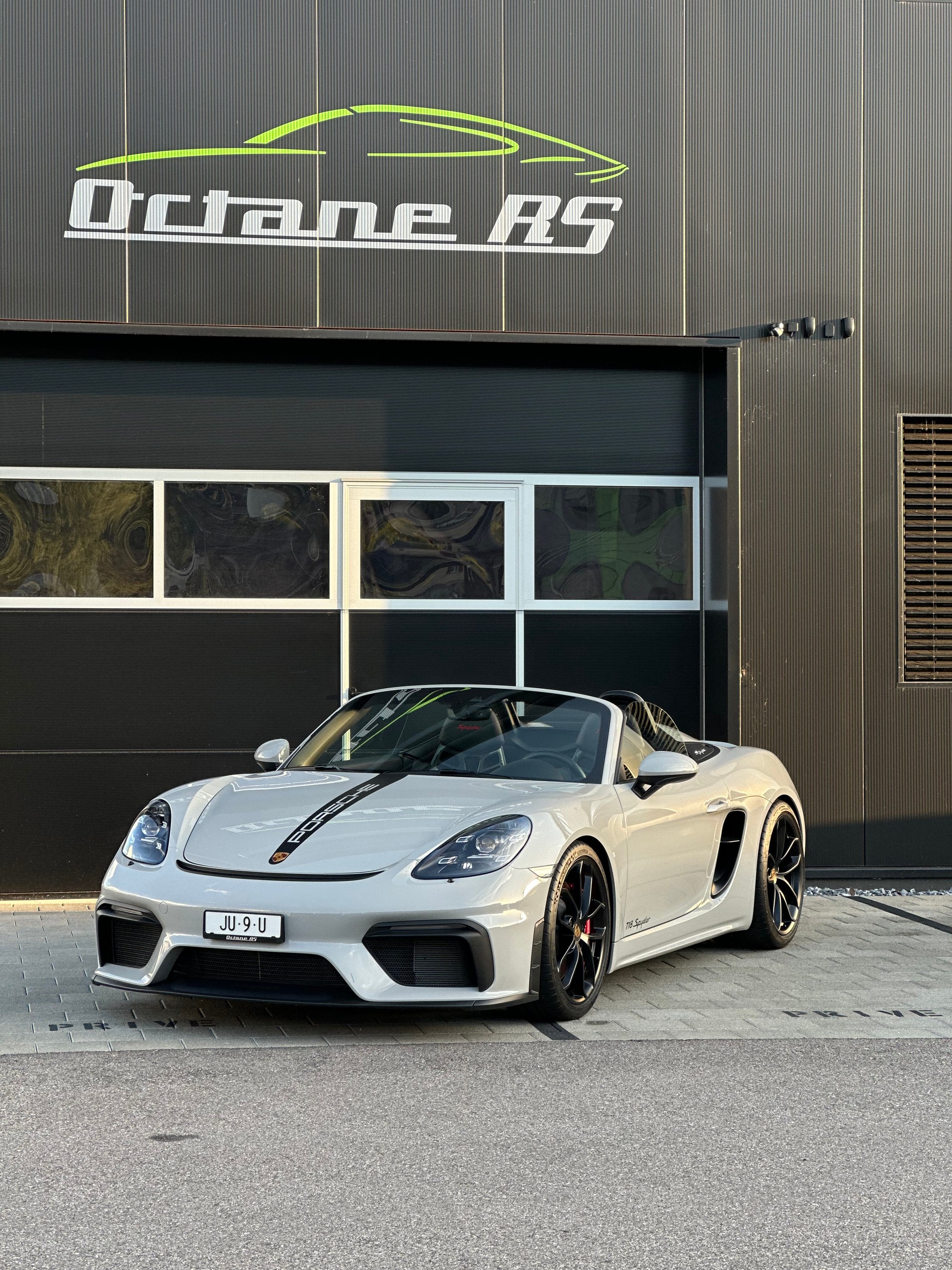 PORSCHE 718 Boxster Spyder PDK Craie/Kreide-image-0