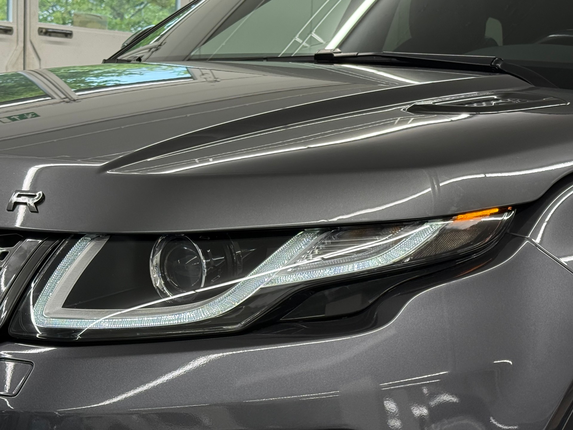 LAND ROVER Range Rover Evoque 2.0 TD4 SE Dynamic AT9-image-10