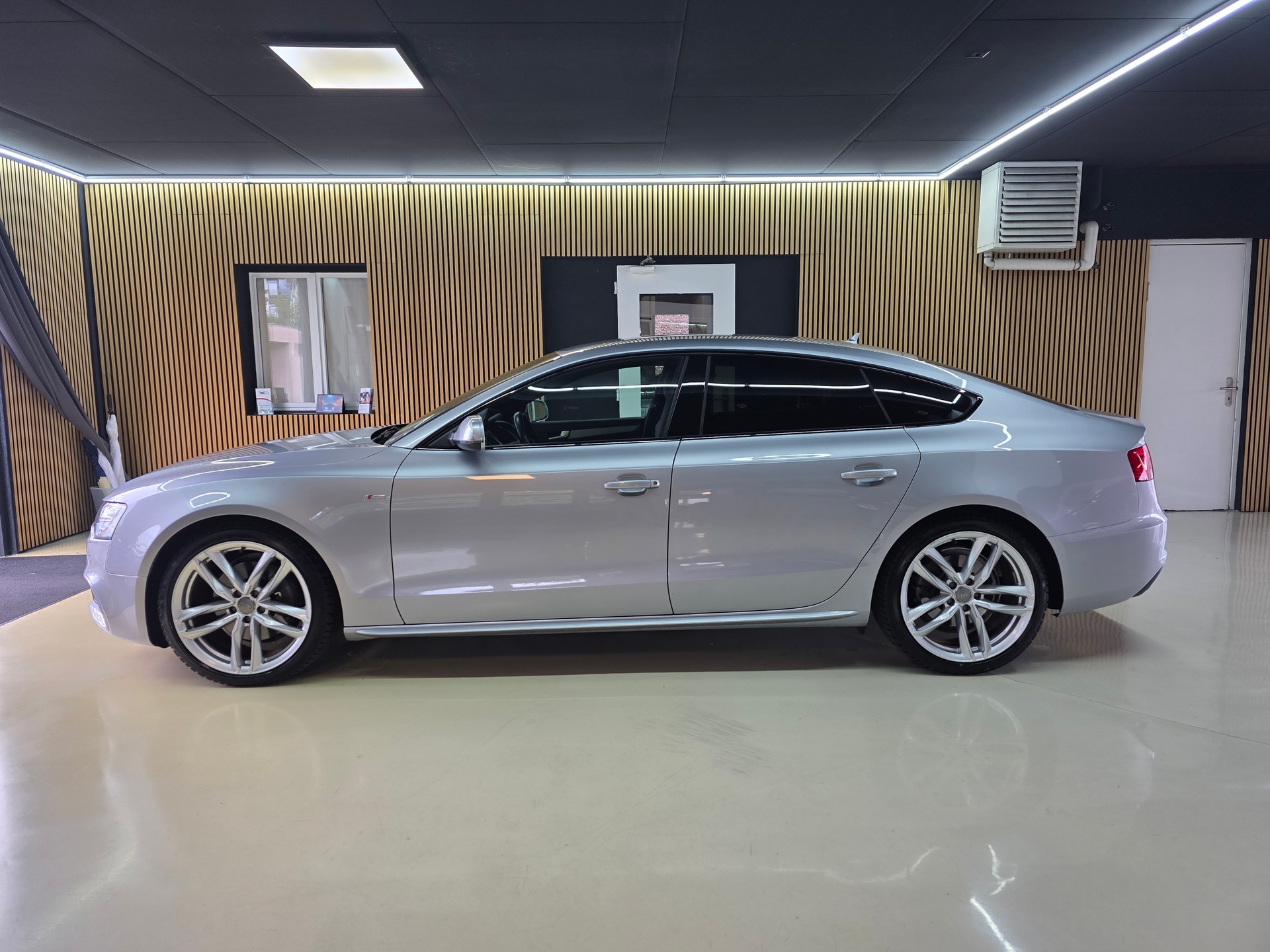 AUDI A5 Sportback 2.0 TFSI quattro S-tronic-image-3