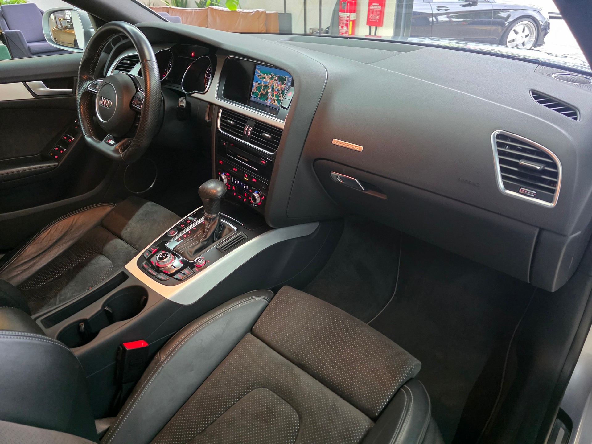 AUDI A5 Sportback 2.0 TFSI quattro S-tronic-image-8