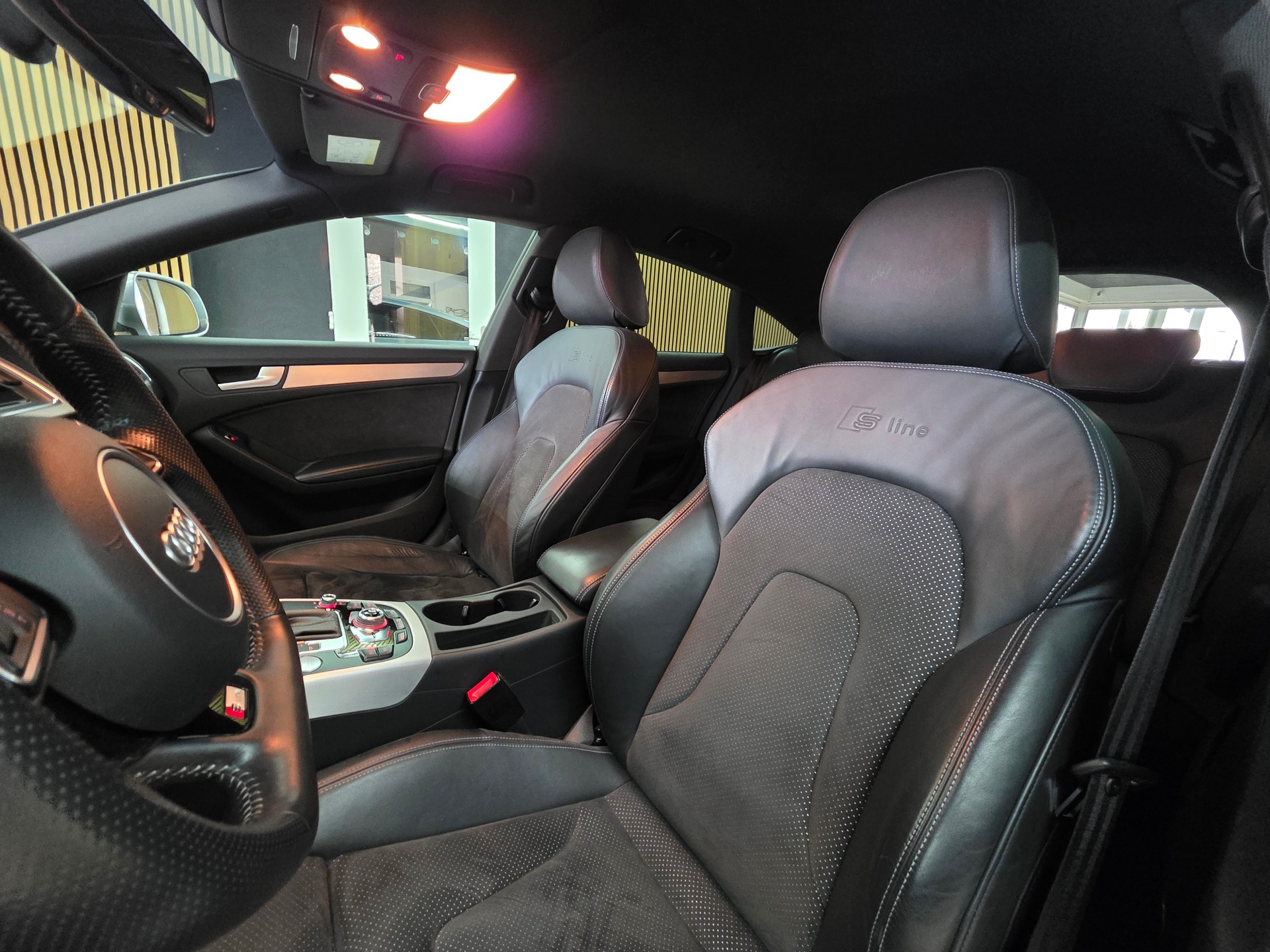 AUDI A5 Sportback 2.0 TFSI quattro S-tronic-image-9