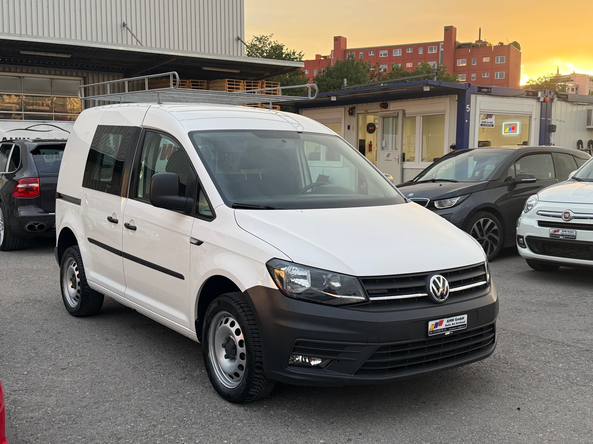 VW Caddy 2.0TDI 4Motion BlueMotion Technology / Frisch ab MFK / 1 Jahr Garantie / Klima / PDC / Tempomat / Bluetooth / 1.Hand-image-2