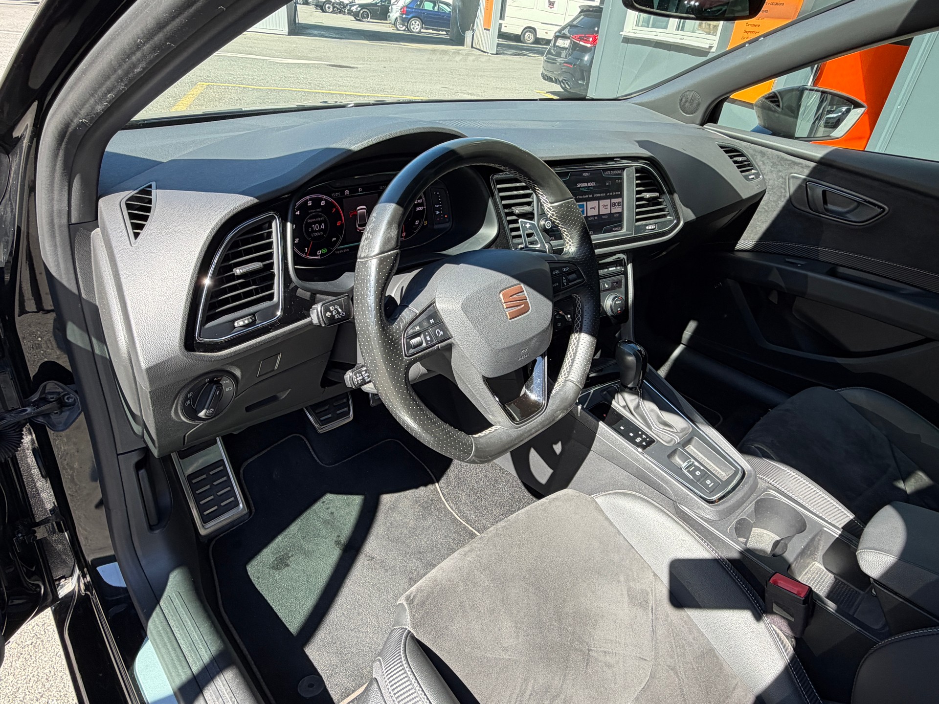 SEAT Leon 2.0 TSI Cupra 300 DSG 4Drive-image-11