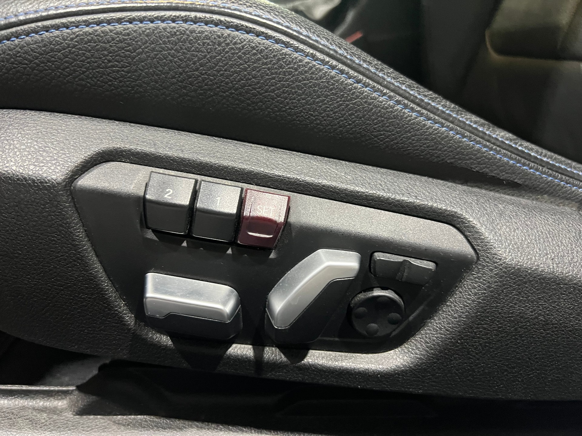 BMW M240i xDrive Steptronic**Tempomat ACC,Rückfahrtkamera,CH Auslieferung,Frisch ab MFK**-image-15