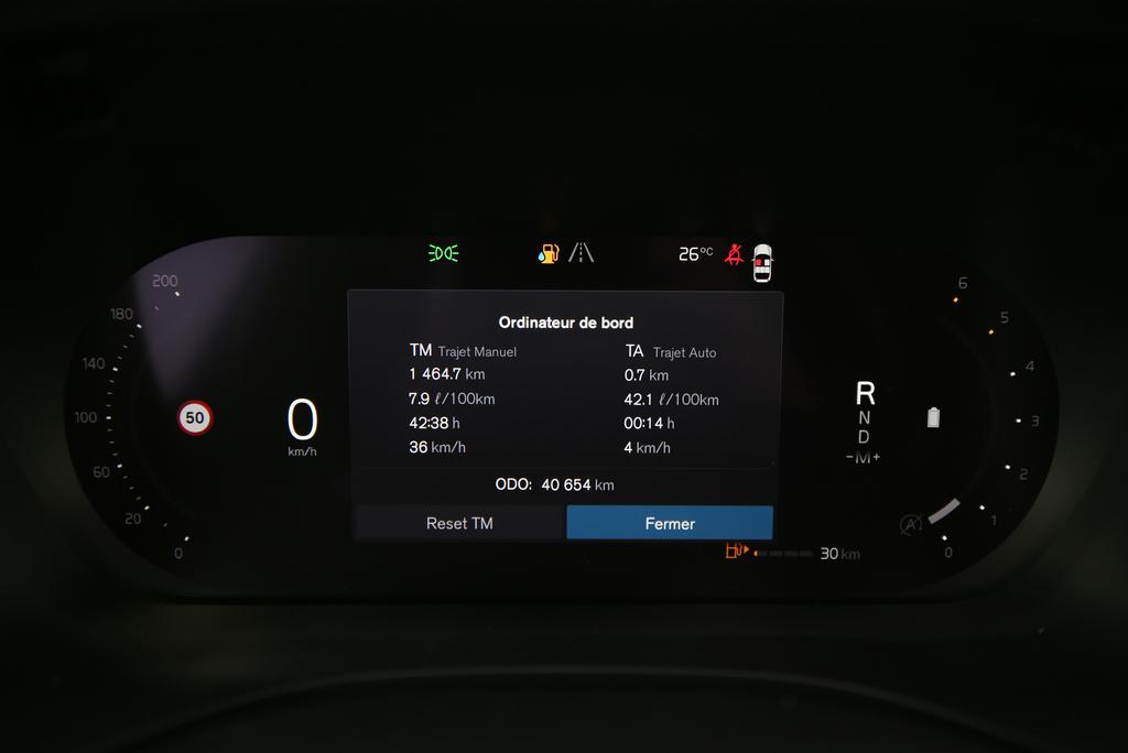VOLVO XC60 2.0 B4 MH Plus Dark AWD-image-15